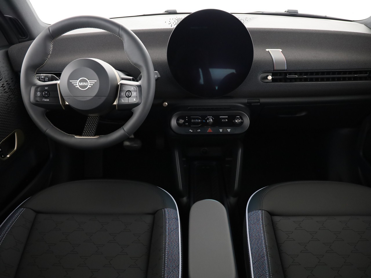 MINI Cooper E-image-16