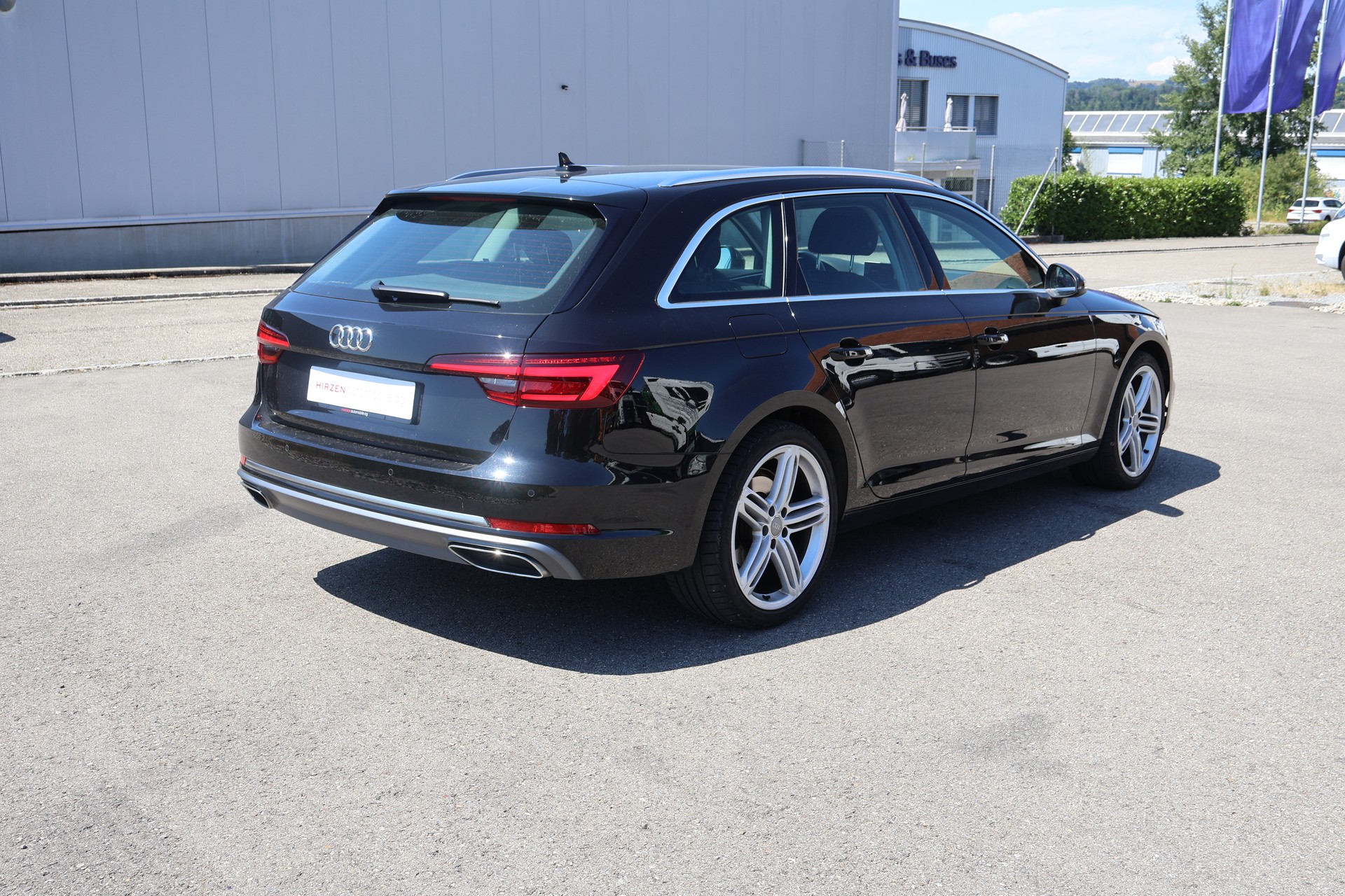AUDI A4 Avant 40 TDI Sport quattro S-tronic-showroom-element-3