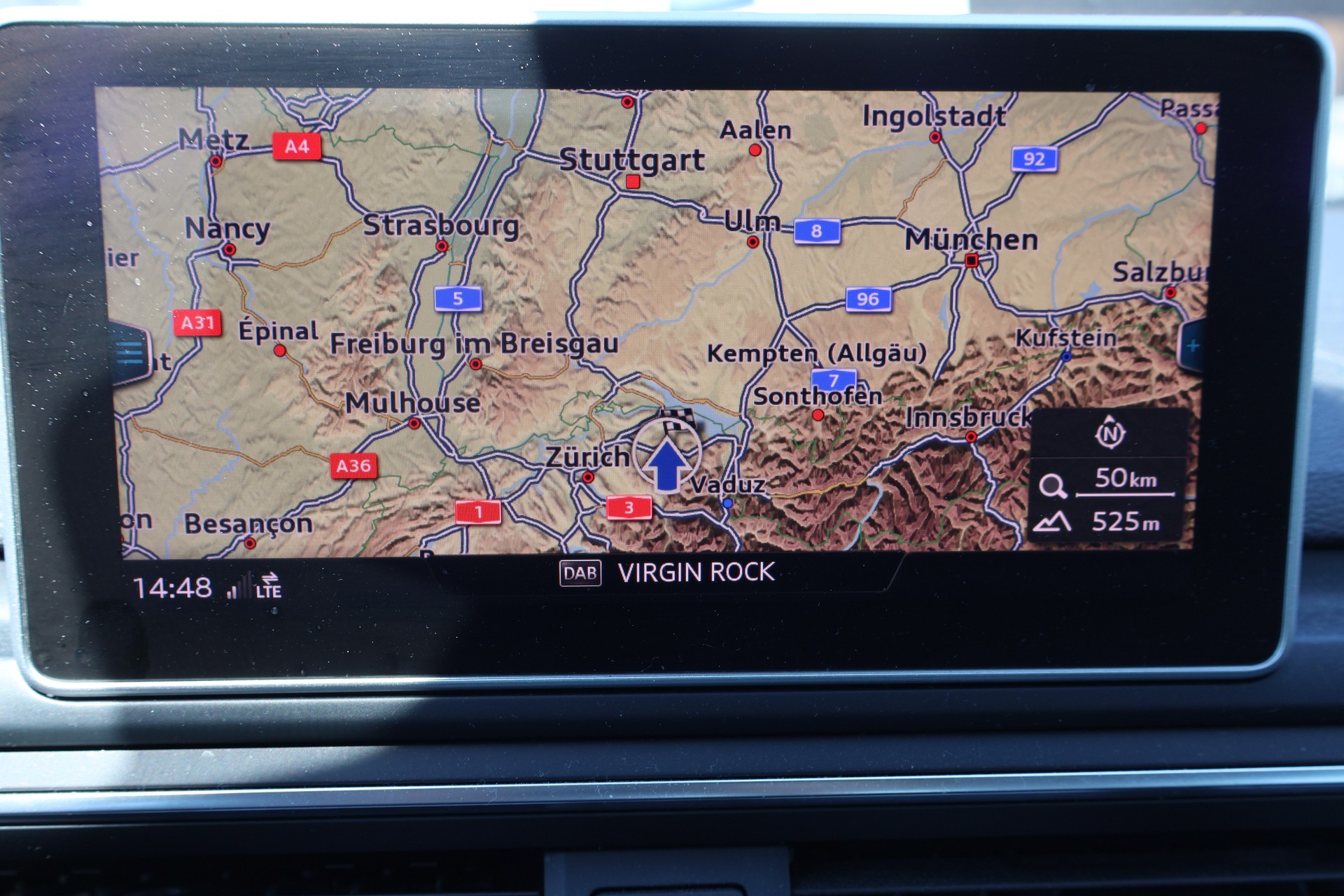 AUDI A4 Avant 40 TDI Sport quattro S-tronic-image-9