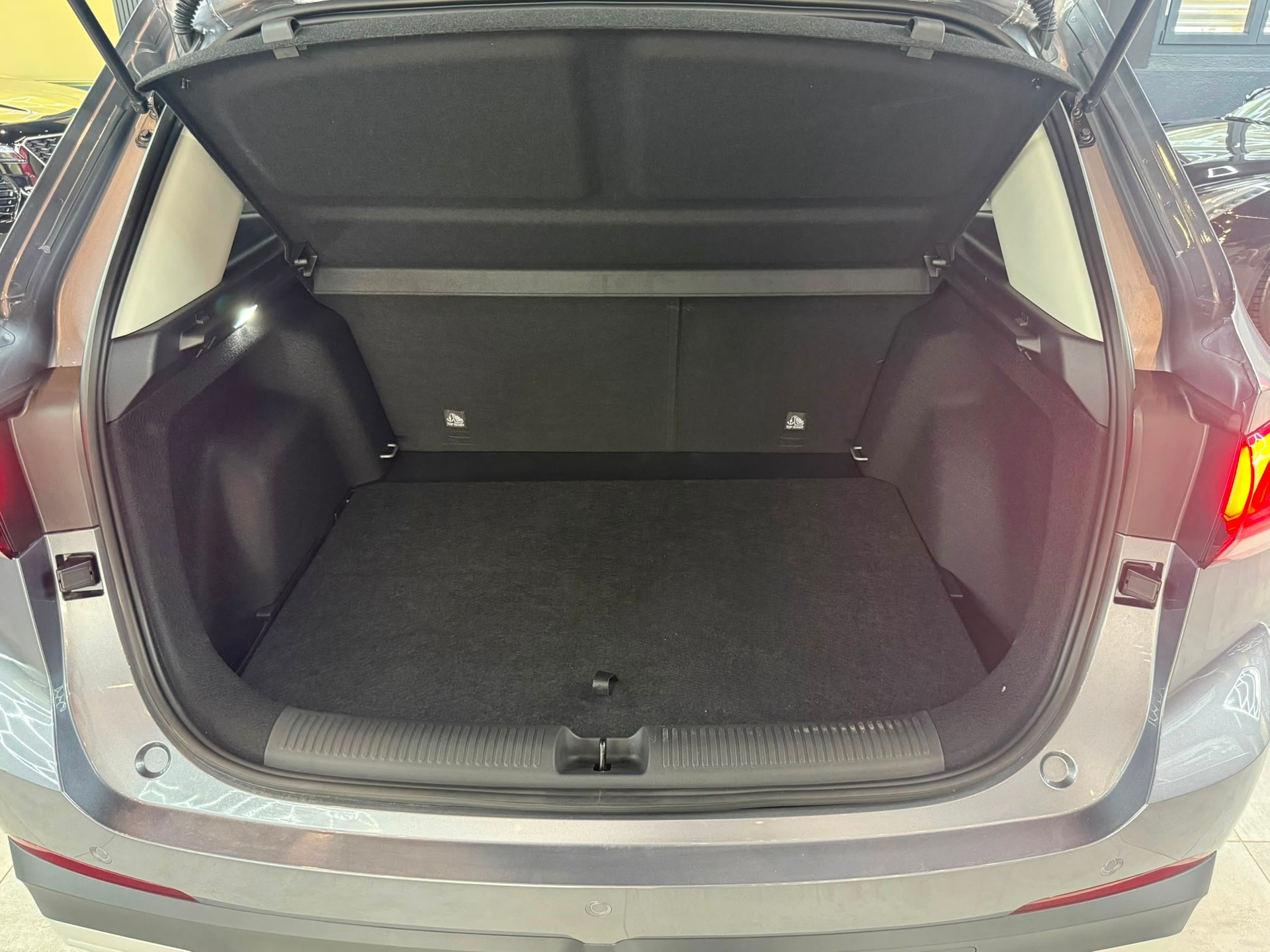 MG ZS 1.5 Hybrid+ Luxury-image-15