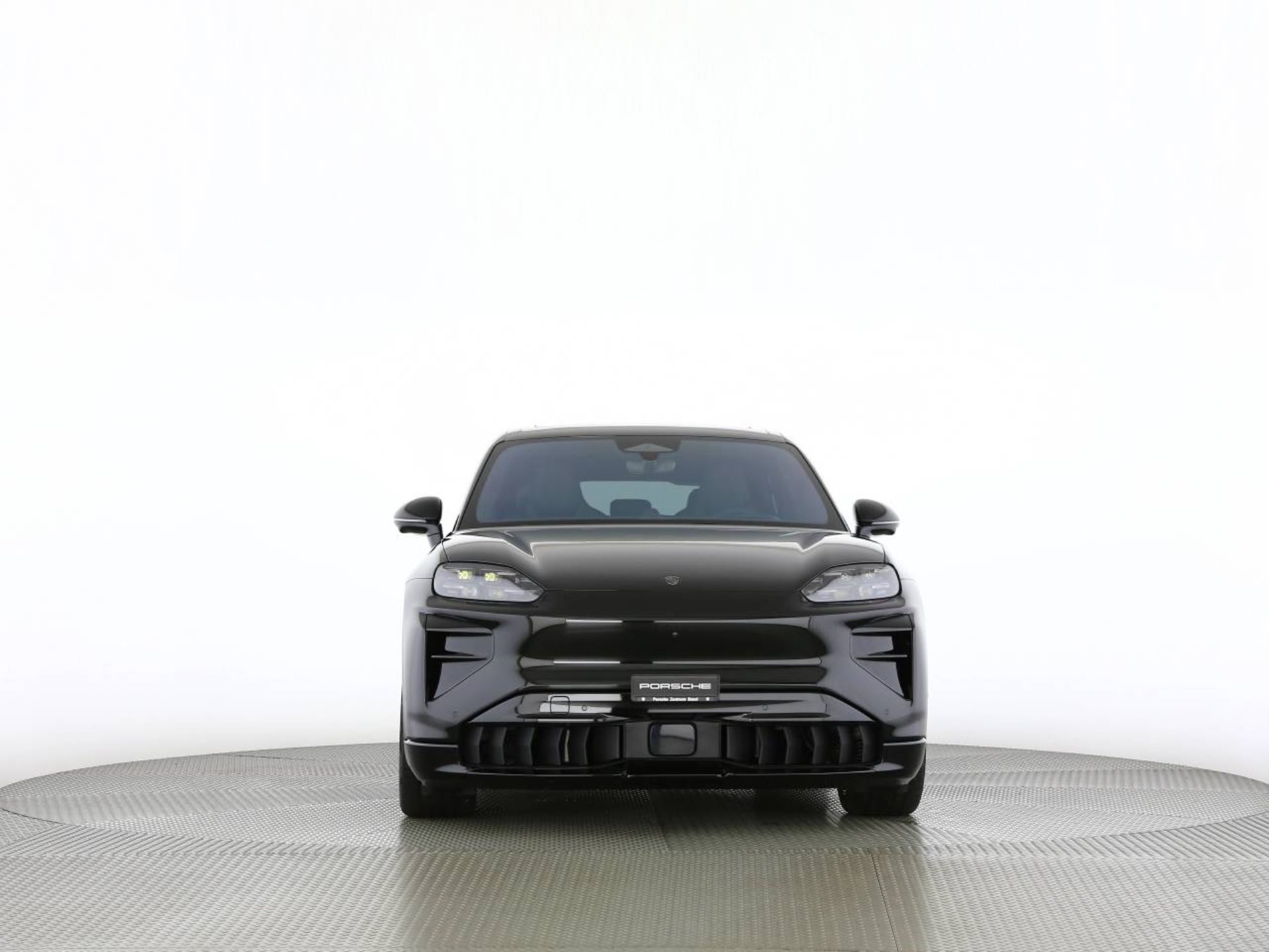 PORSCHE Cayenne Turbo Electric-image-30
