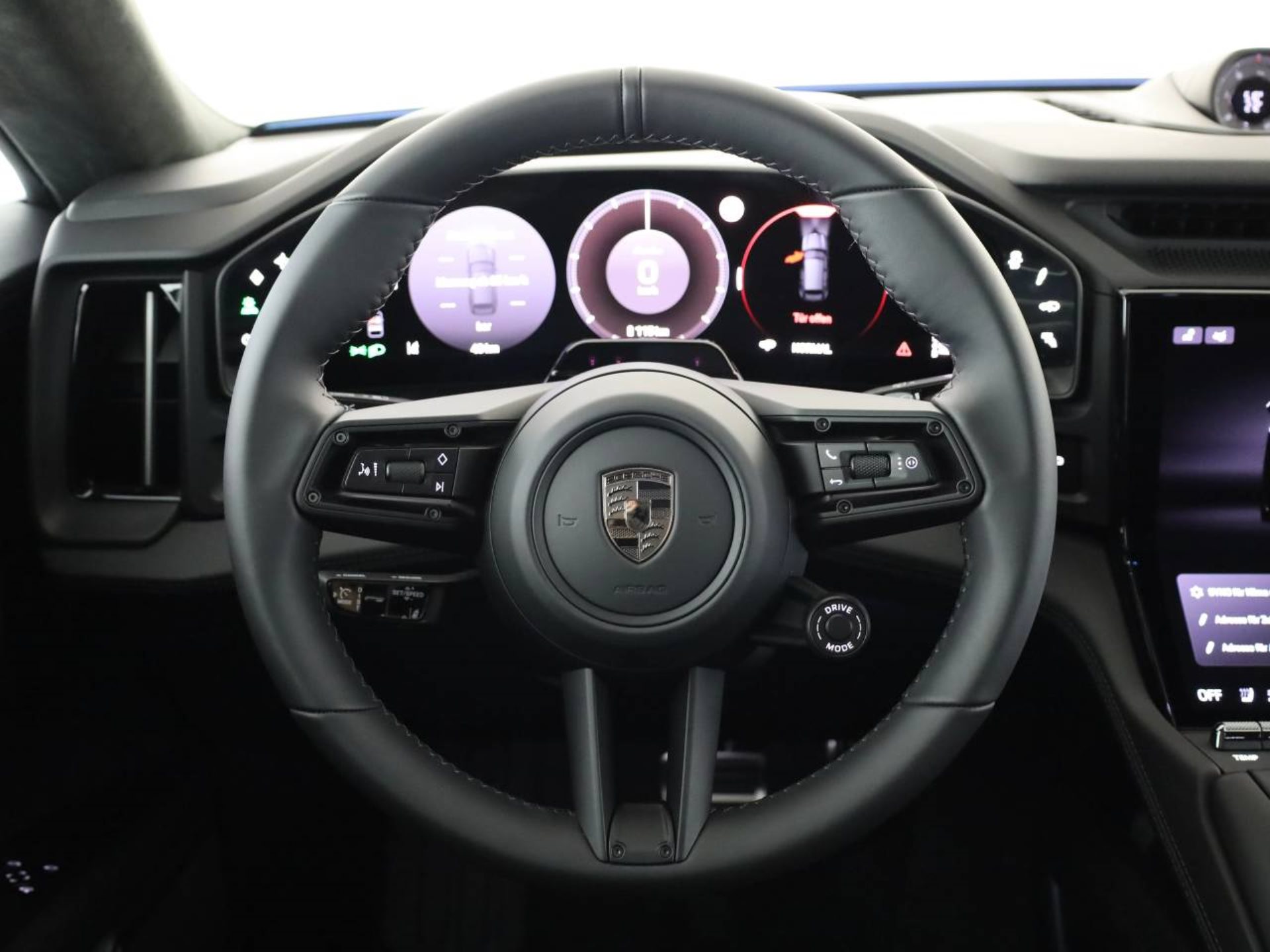 PORSCHE Cayenne Turbo Electric-image-31