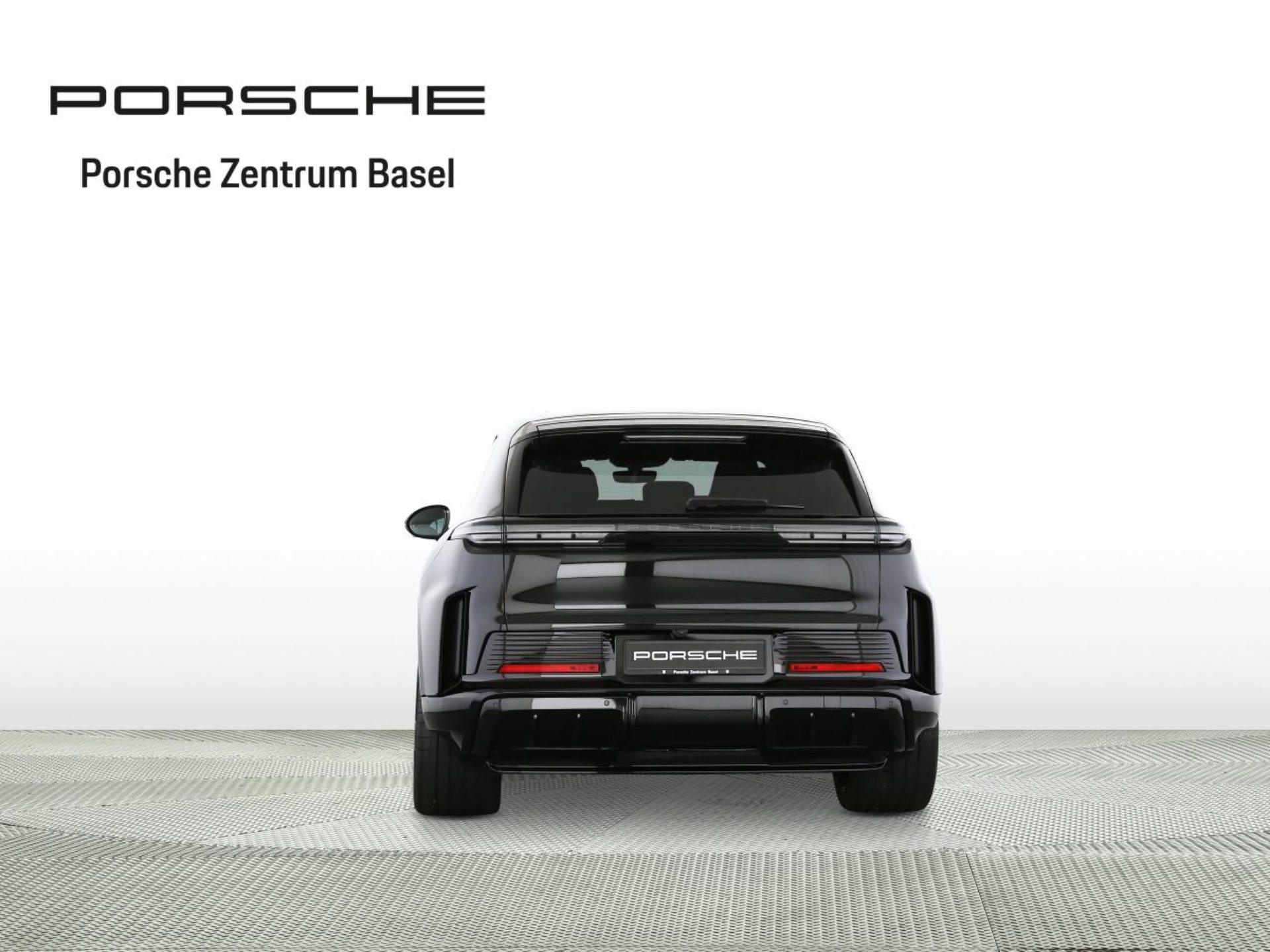 PORSCHE Cayenne Turbo Electric-image-6