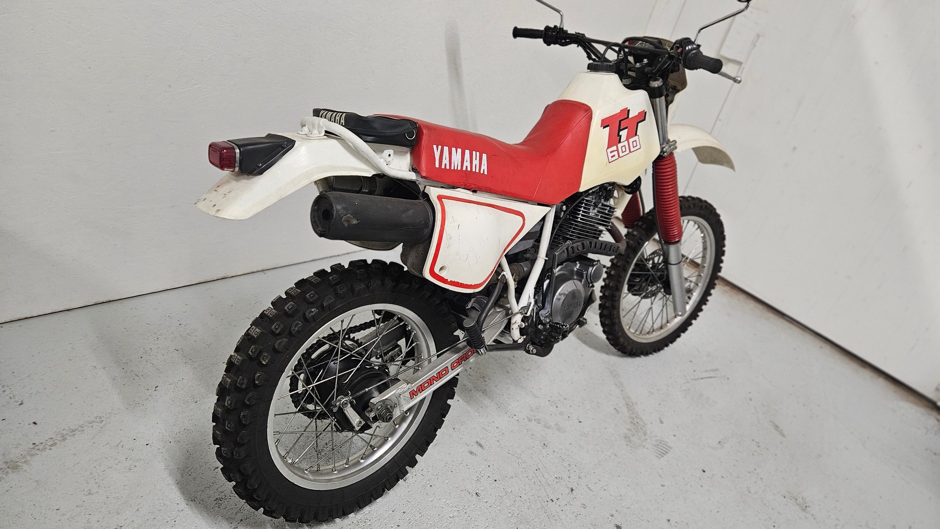 YAMAHA TT 600-image-1