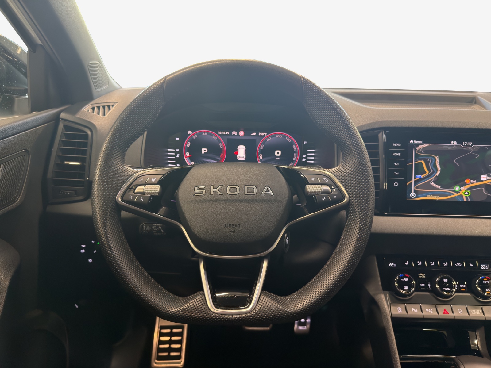SKODA Karoq 2.0 TSI SportLine 4x4 DSG-image-9