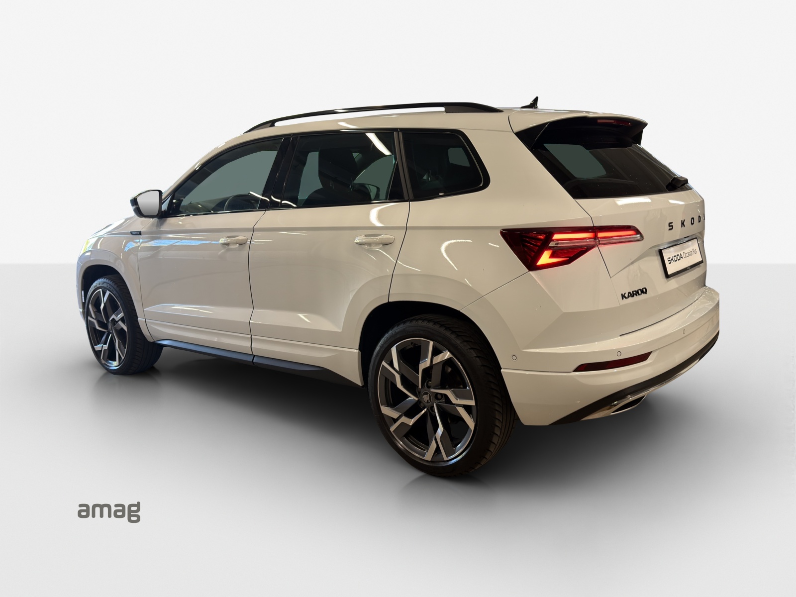 SKODA Karoq 2.0 TSI SportLine 4x4 DSG-image-2