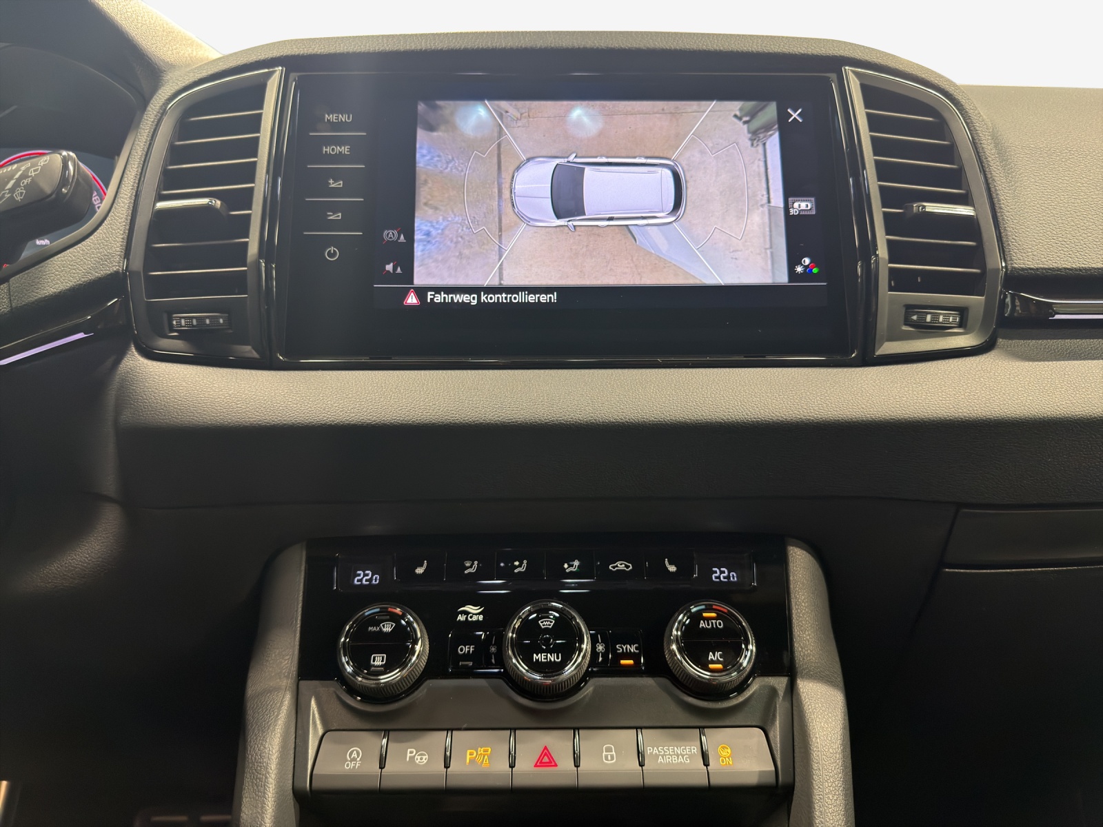 SKODA Karoq 2.0 TSI SportLine 4x4 DSG-image-10