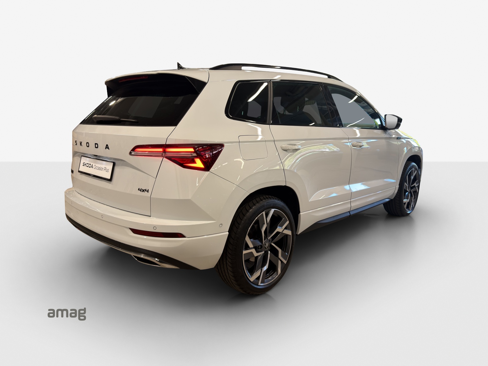SKODA Karoq 2.0 TSI SportLine 4x4 DSG-image-4
