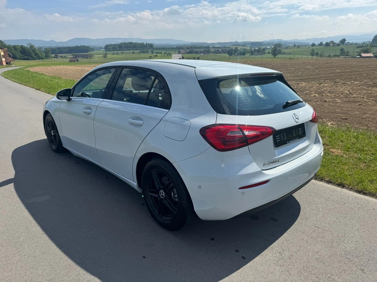 MERCEDES-BENZ A 200 d 8G-DCT-image-3