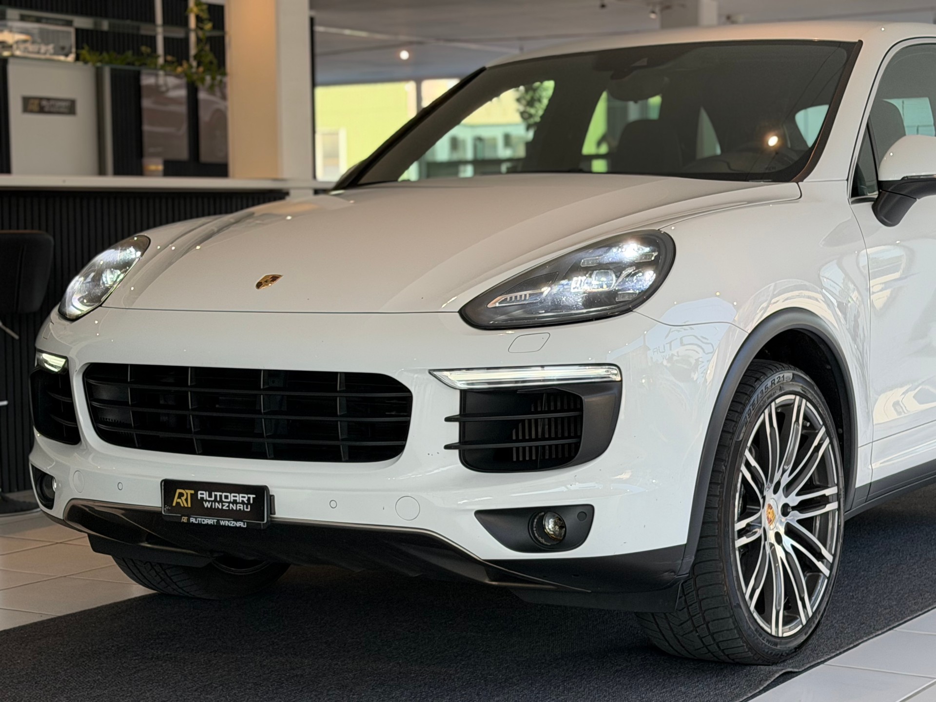 PORSCHE Cayenne Diesel Aerodynamik **ab MFK & Service**-image-1