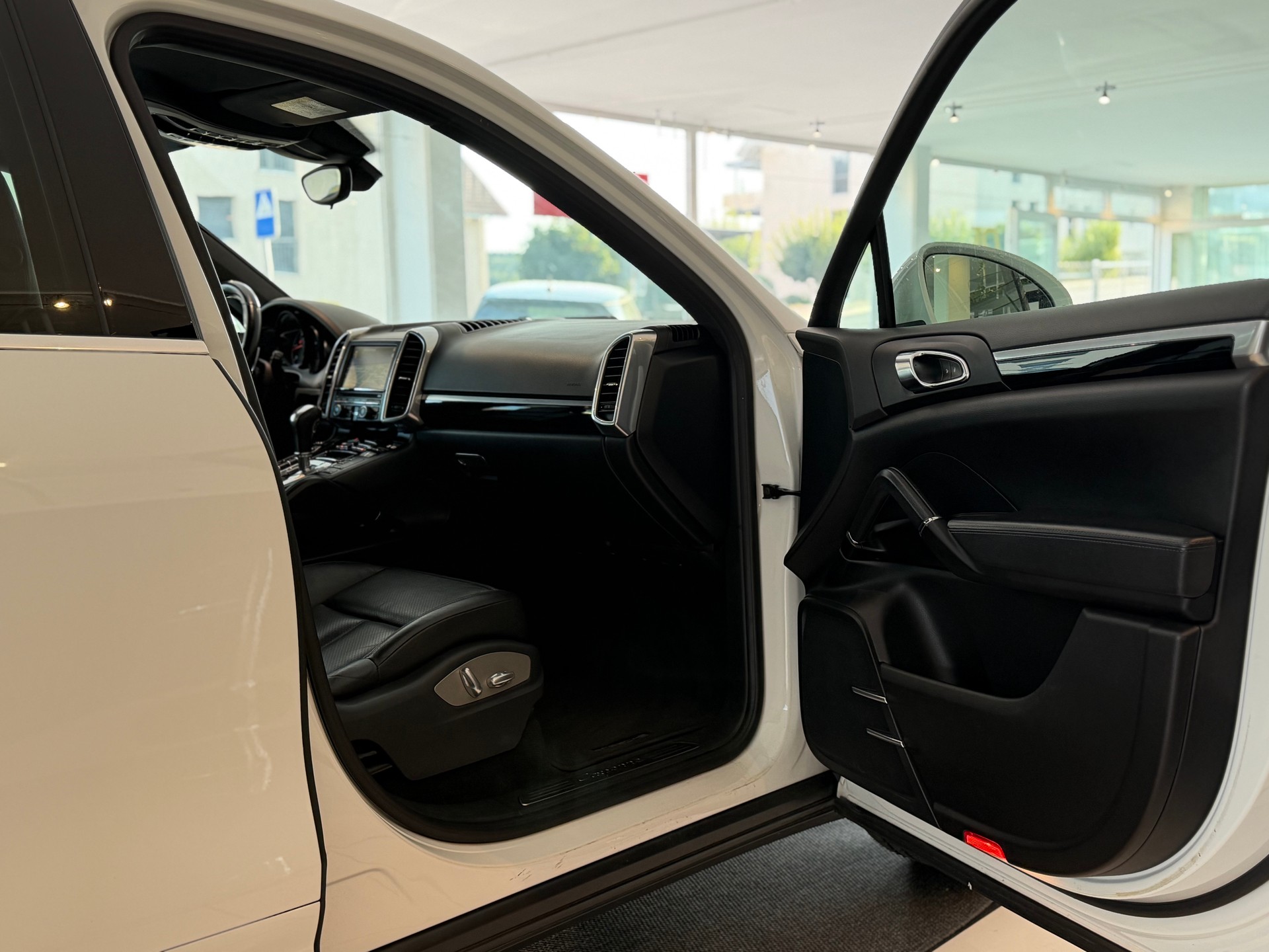 PORSCHE Cayenne Diesel Aerodynamik **ab MFK & Service**-image-17