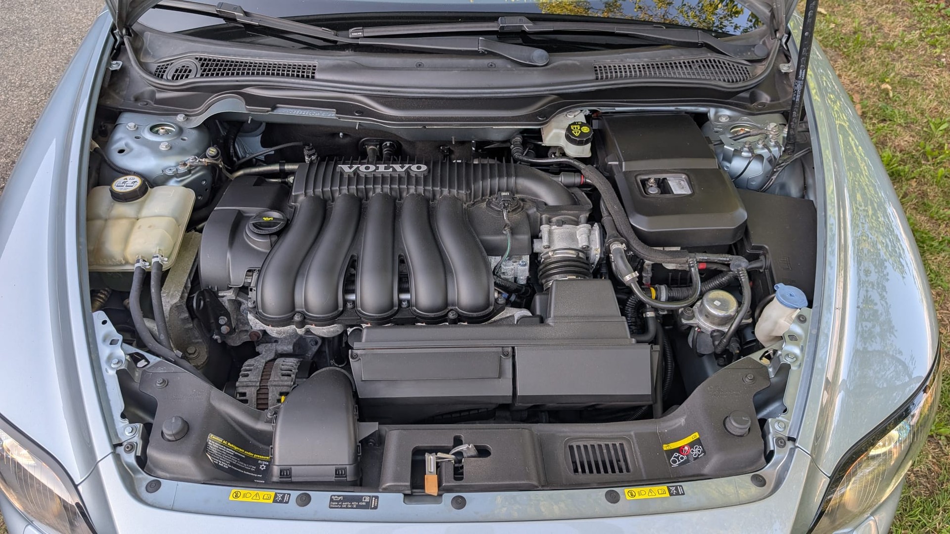 VOLVO 2.4i 20V 170 Summum-image-9