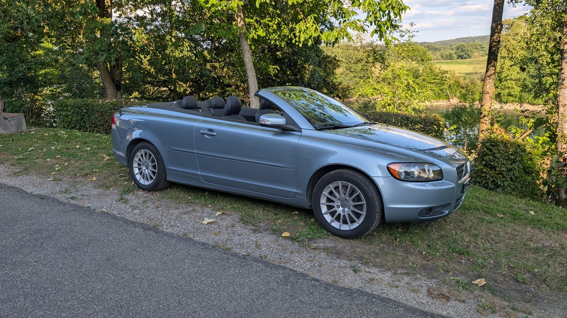 VOLVO 2.4i 20V 170 Summum-image-0