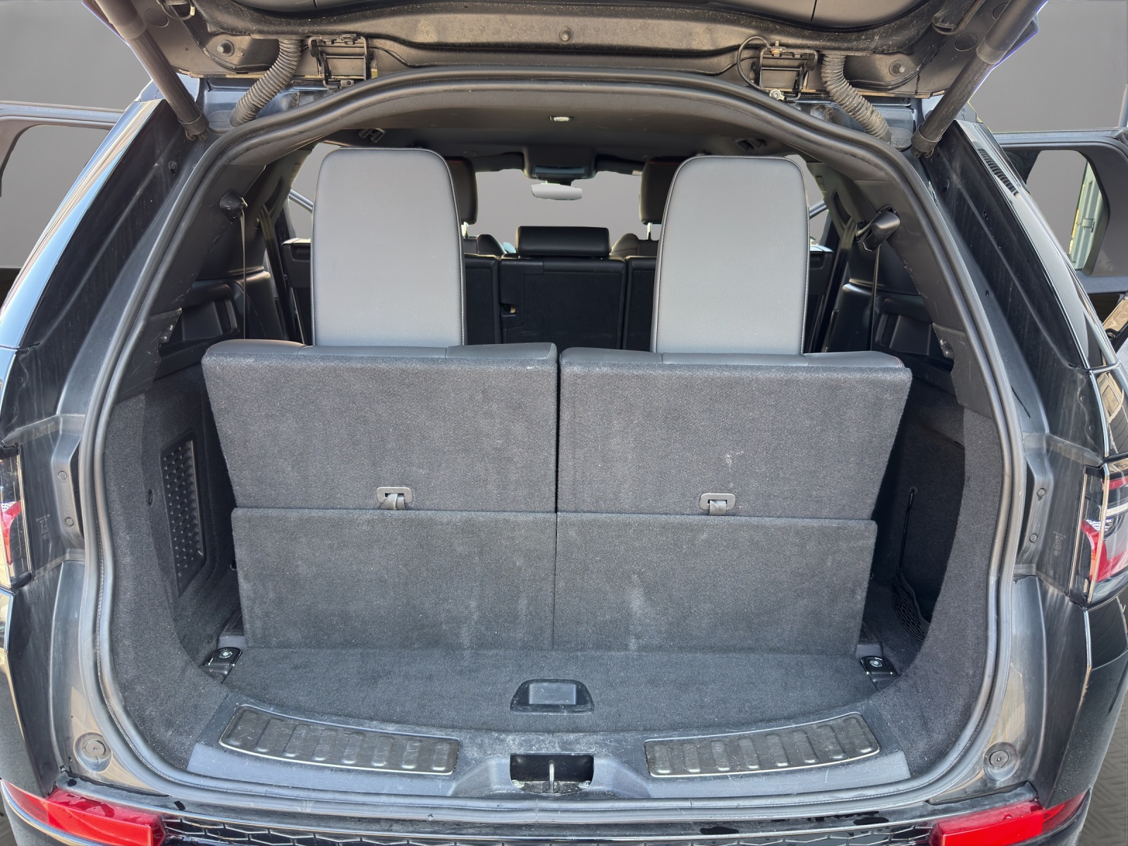 LAND ROVER Discovery Sport R Dyn D200 2.0D TD4 MHEV HSE AT9-image-19