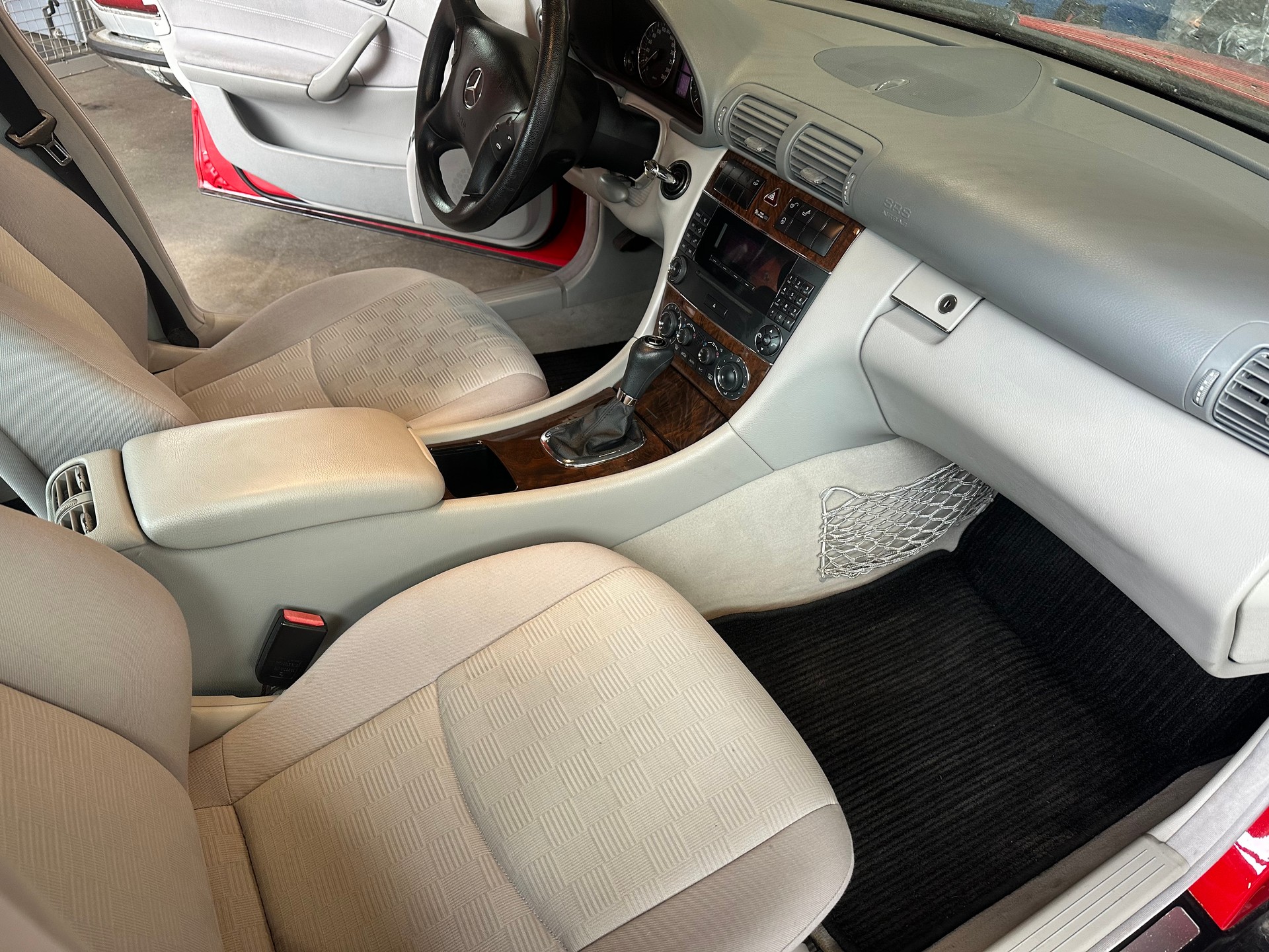 MERCEDES-BENZ C 280 Classic-image-9
