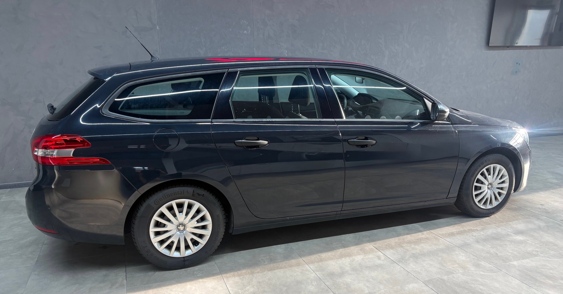 PEUGEOT 308 SW 1.6 BlueHDI Allure-image-1