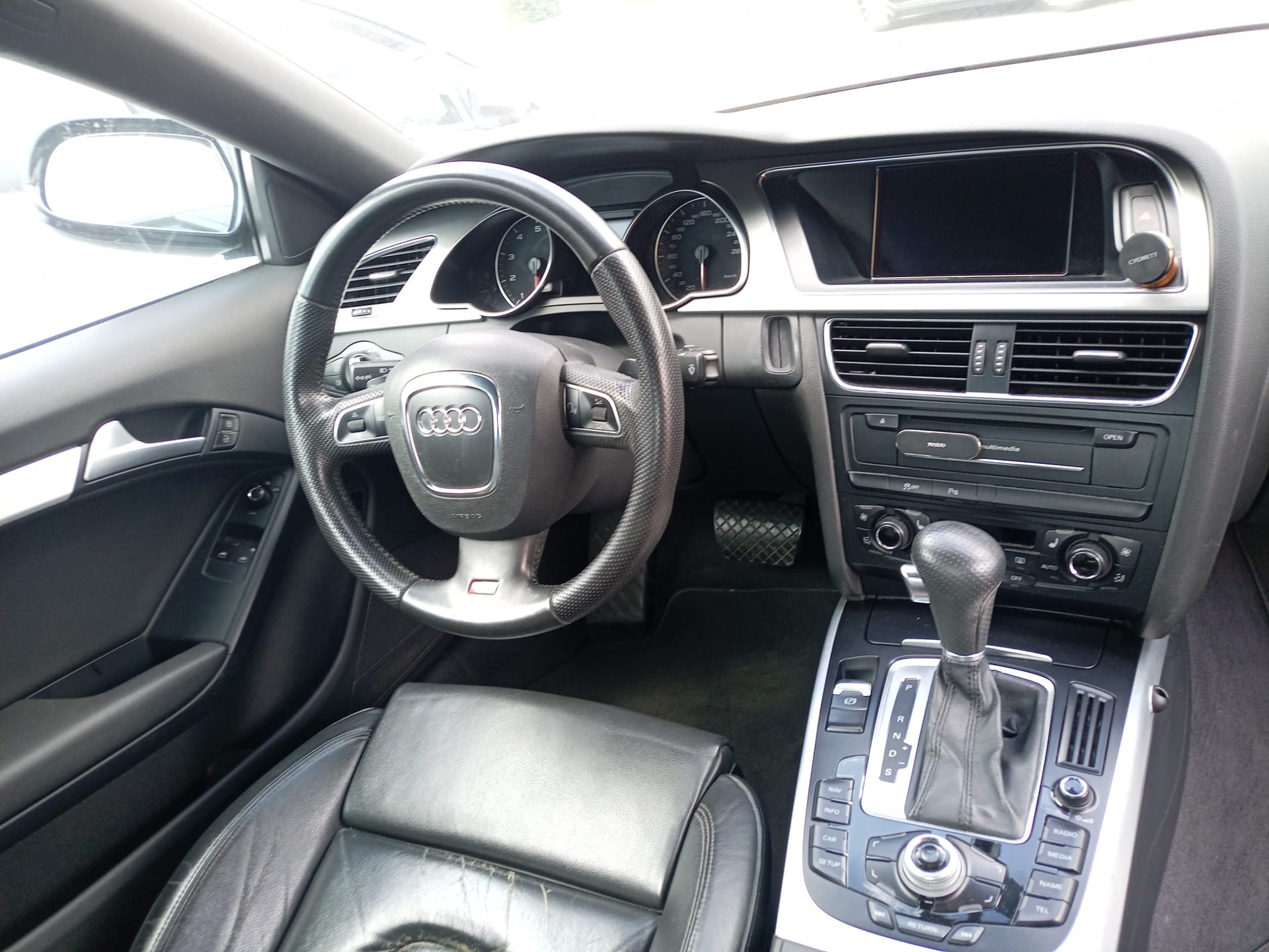 AUDI 2.0 TFSI quattro S-Tronic-image-4