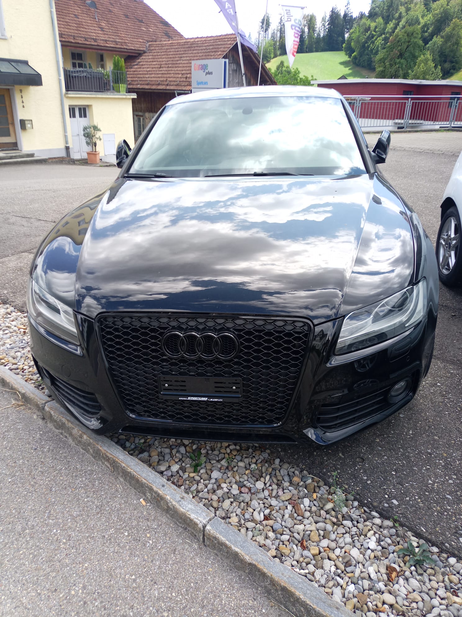 AUDI 2.0 TFSI quattro S-Tronic-image-2