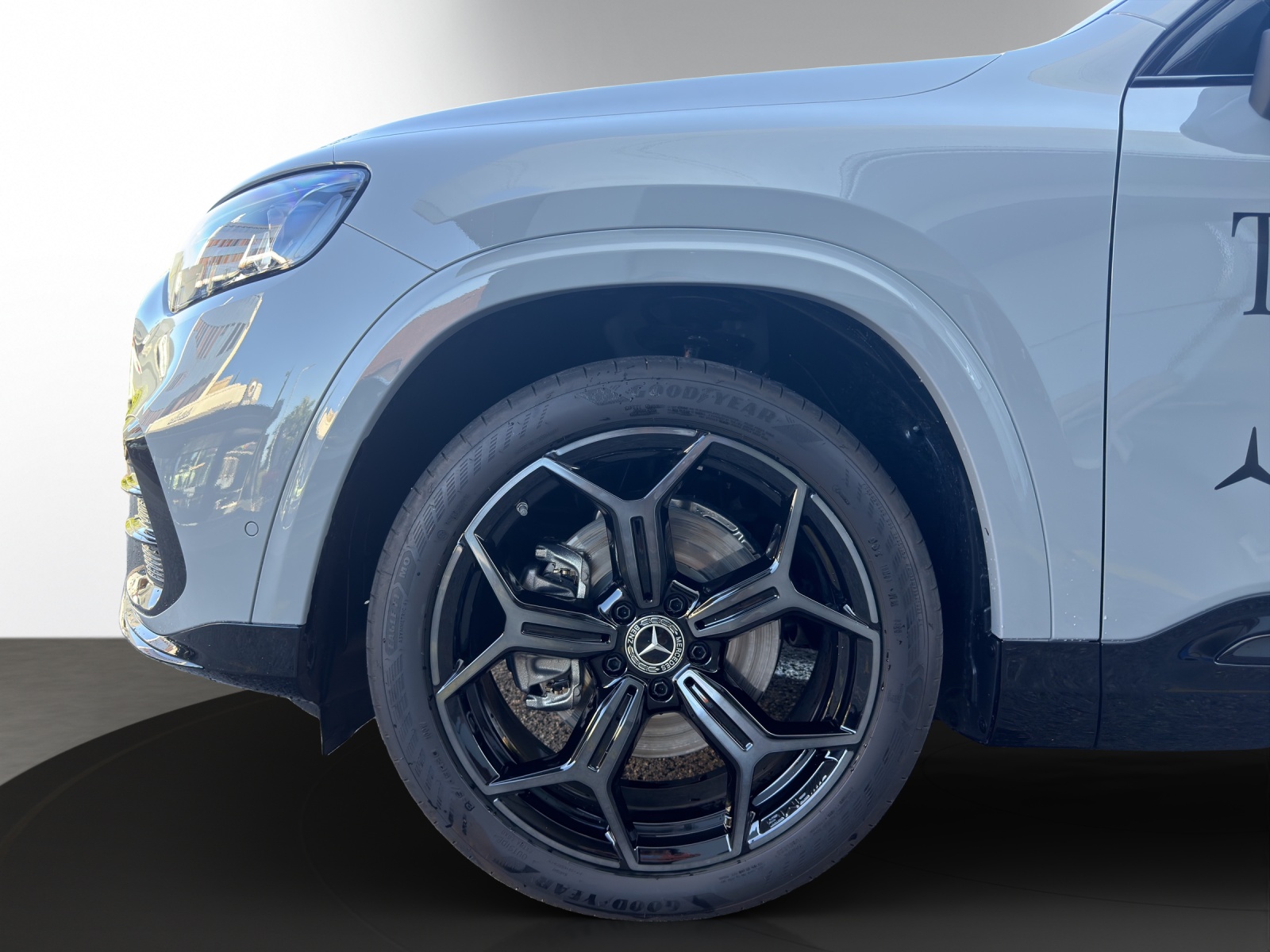 MERCEDES-BENZ GLB 220 4Matic 8G-Tronic-image-6