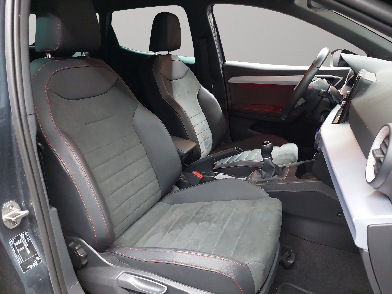 SEAT Ibiza 1.0 MPI Reference-image-8