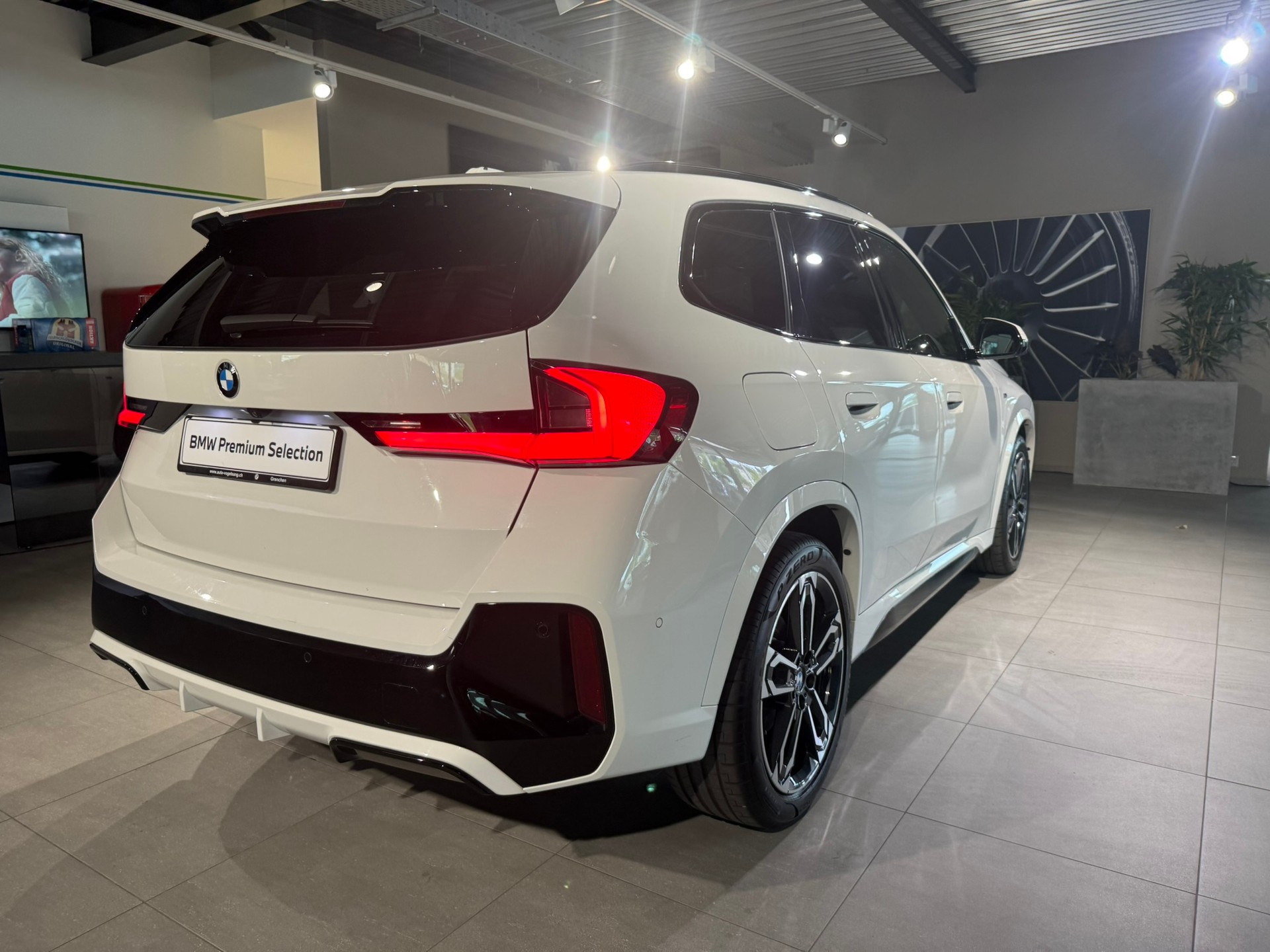 BMW X1 xDrive 23d 48V M Sport-image-4