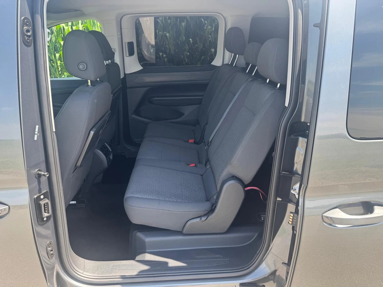 FORD Grand Tourneo Connect 2.0 EcoBlue Titanium Automat 4x4 mit Anhängerkupplung und 7 Sitzen-image-7