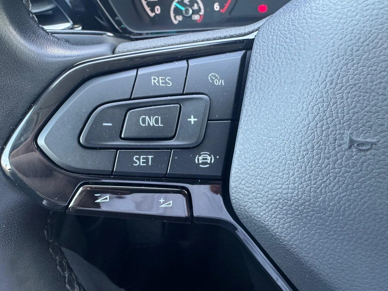 FORD Grand Tourneo Connect 2.0 EcoBlue Titanium Automat 4x4 mit Anhängerkupplung und 7 Sitzen-image-13