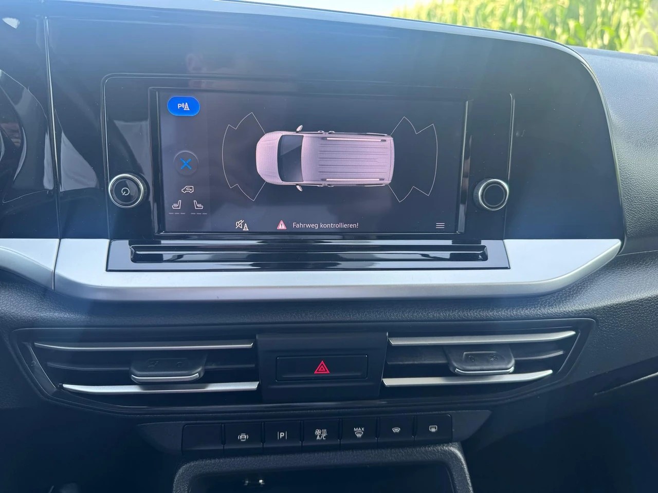 FORD Grand Tourneo Connect 2.0 EcoBlue Titanium Automat 4x4 mit Anhängerkupplung und 7 Sitzen-image-11
