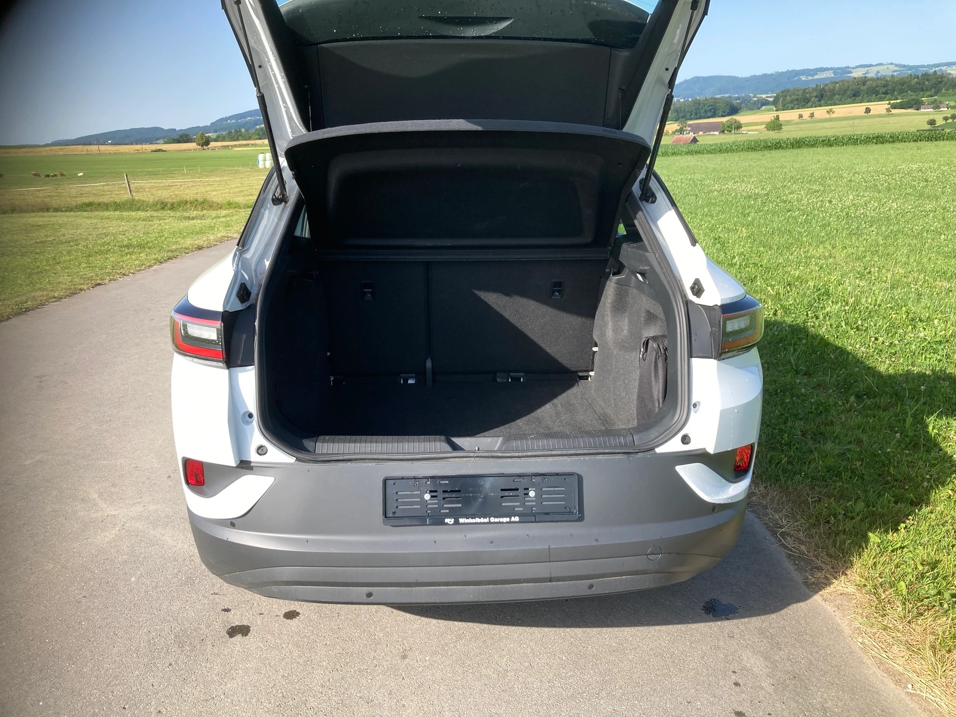 VW ID.4 Pure Performance mit Anhängerkupplung-image-5