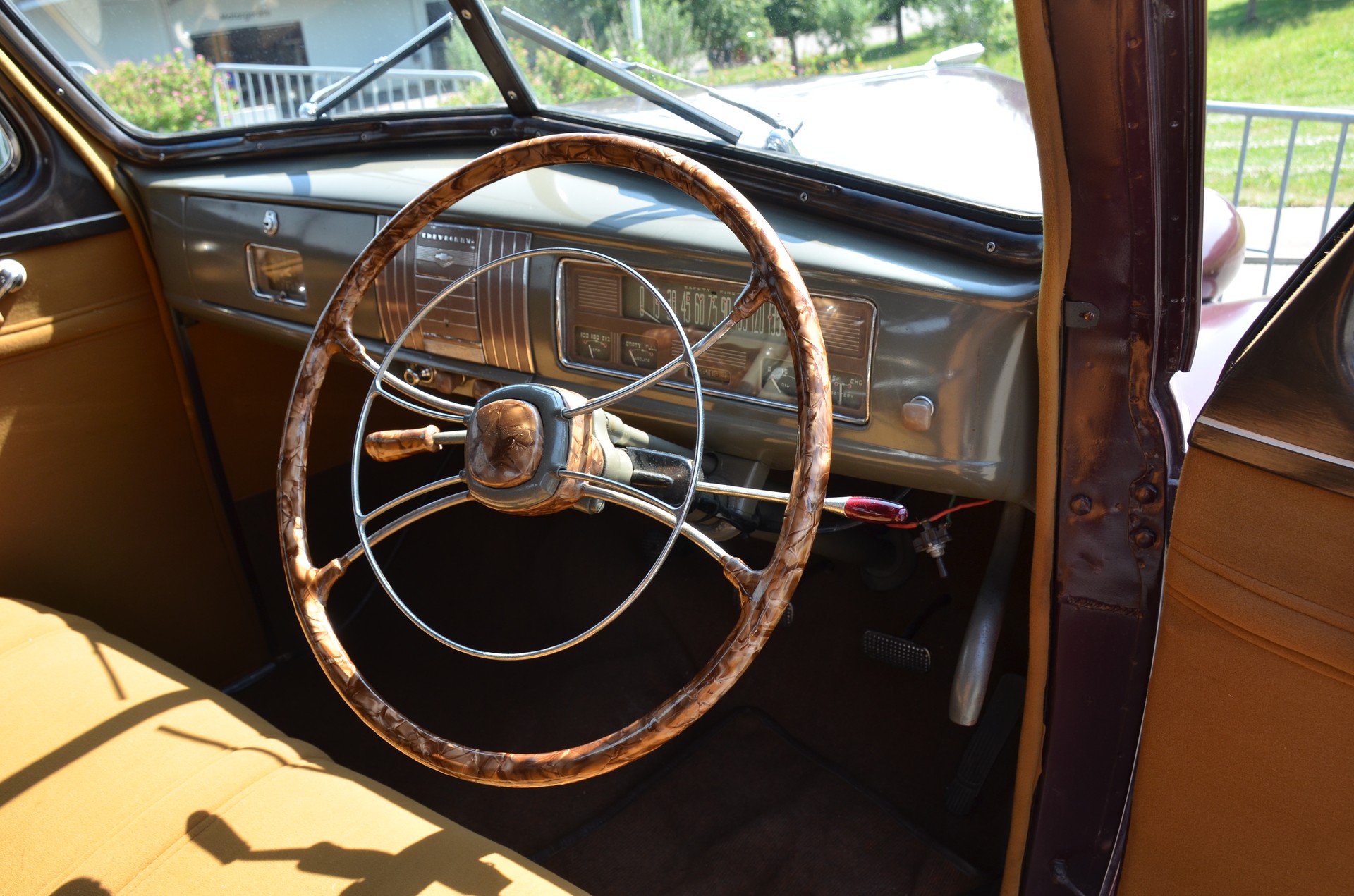 CHEVROLET Master Deluxe Sedan-image-18
