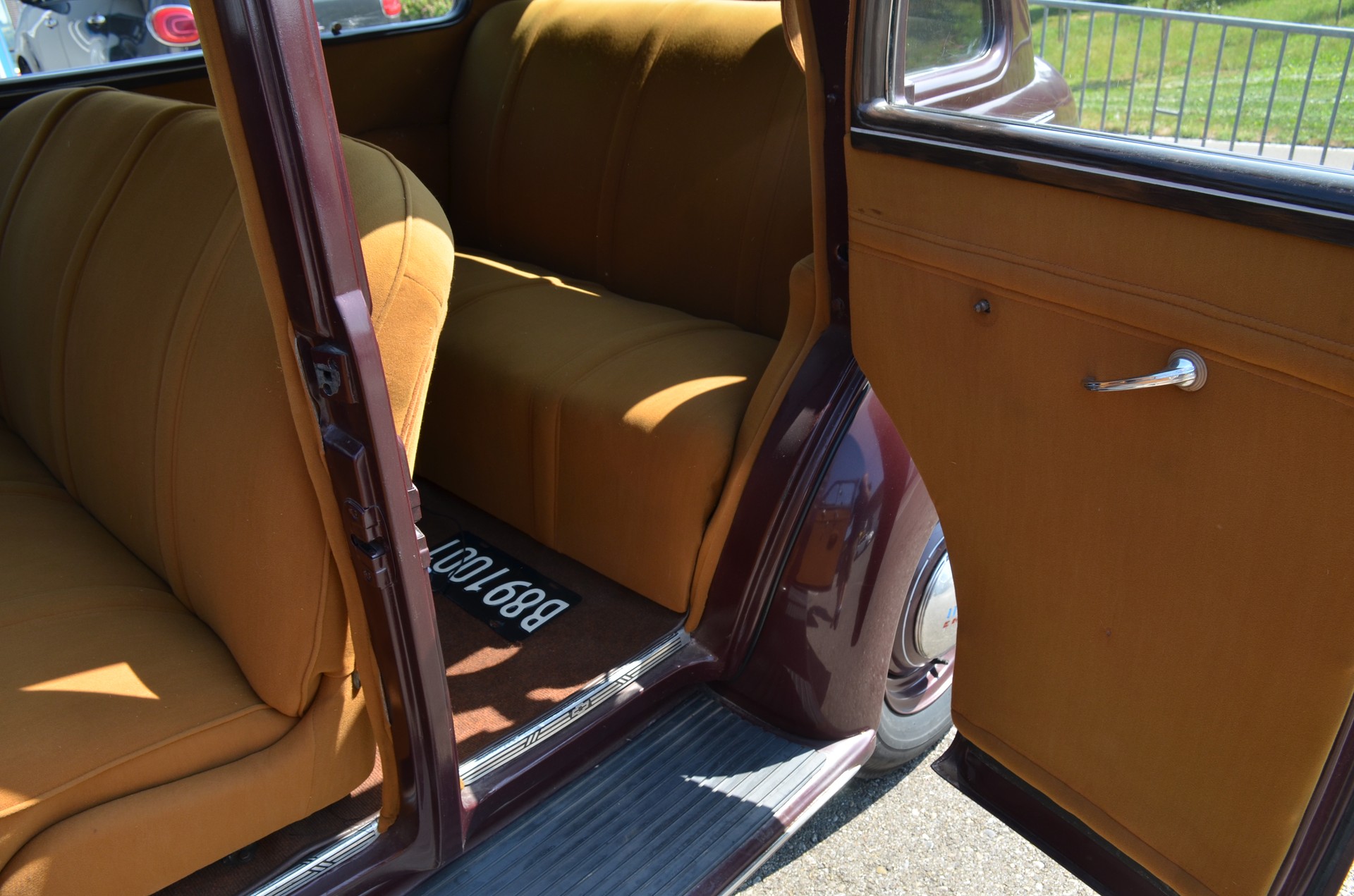 CHEVROLET Master Deluxe Sedan-image-22