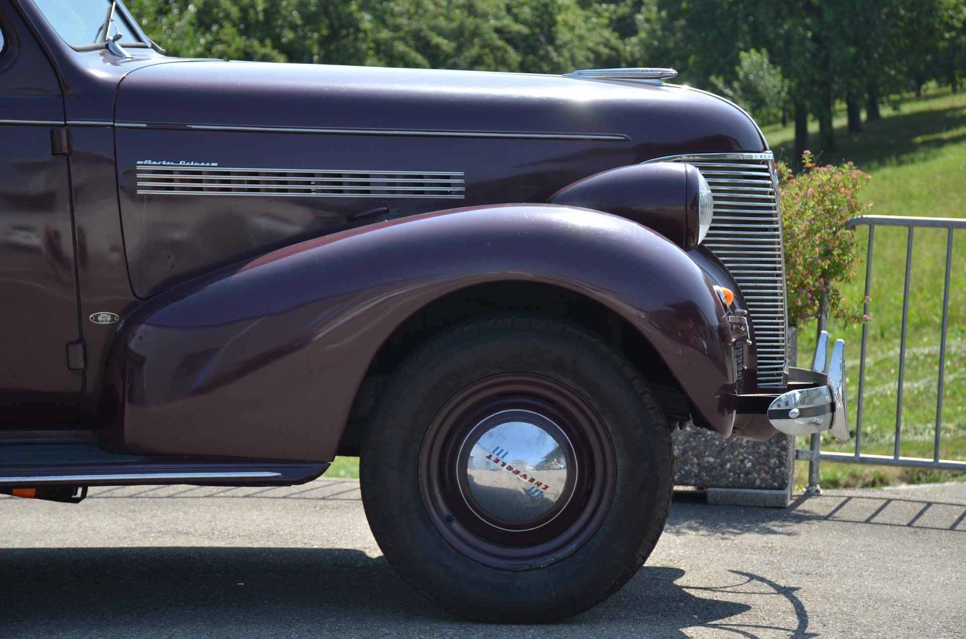 CHEVROLET Master Deluxe Sedan-image-12