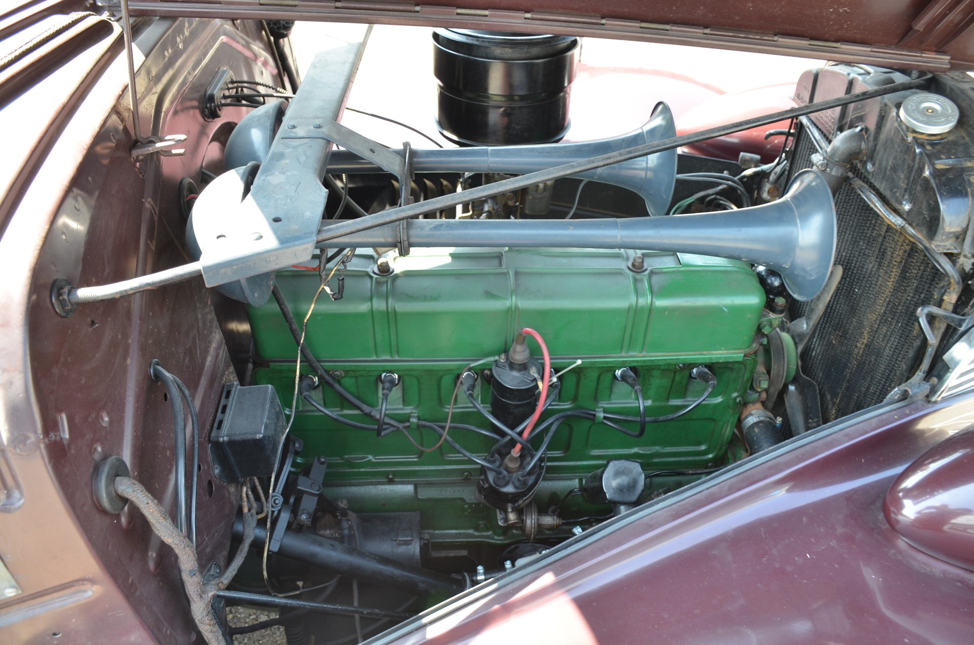CHEVROLET Master Deluxe Sedan-image-15