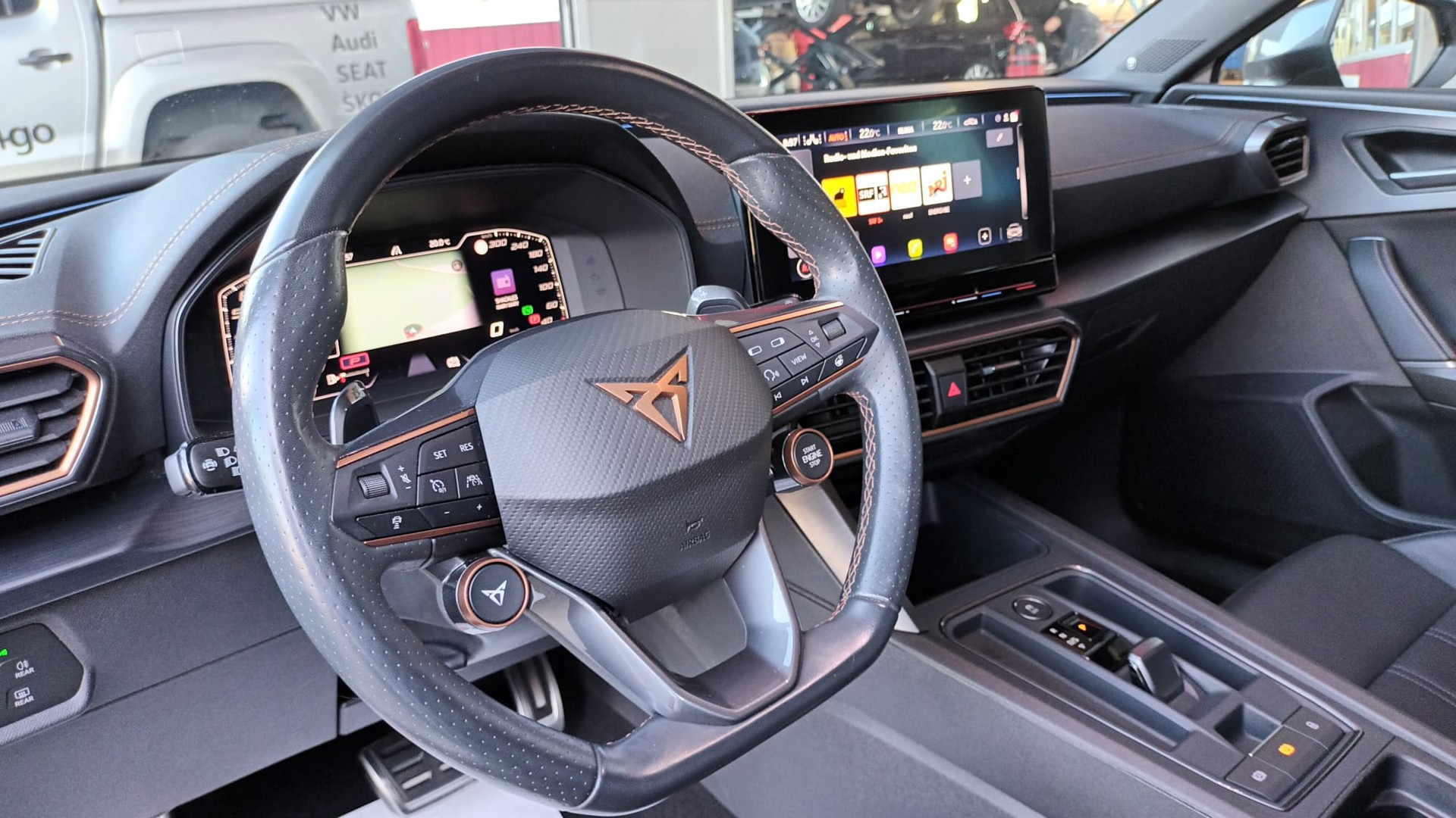 CUPRA LEON VZ 2.0 TSI DSG-image-11