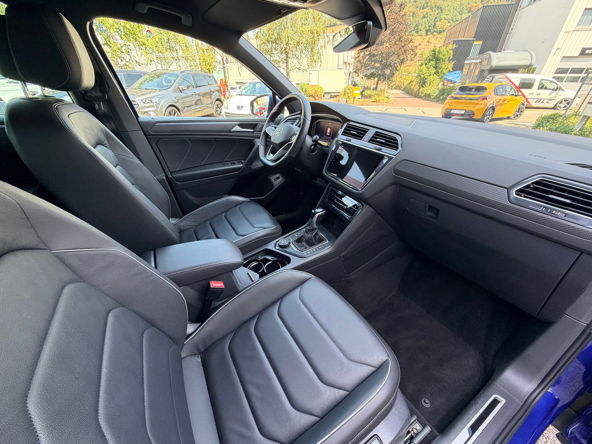 VW Tiguan 2.0TSI R-Line 4Motion DSG-image-9