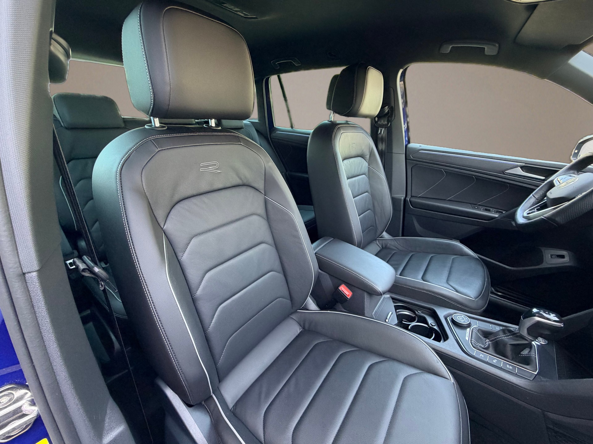 VW Tiguan 2.0TSI R-Line 4Motion DSG-image-11