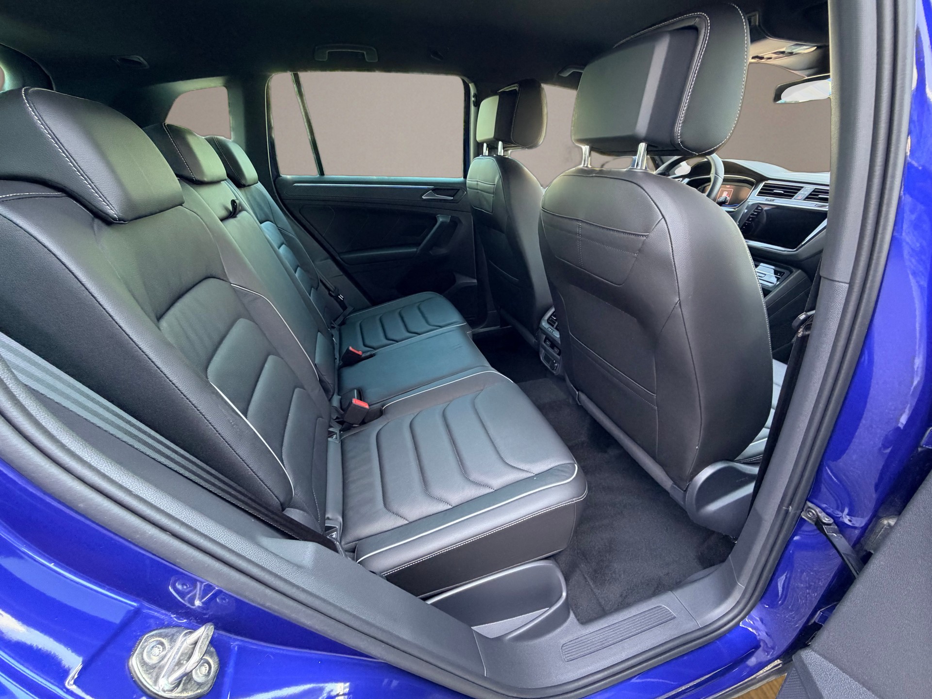 VW Tiguan 2.0TSI R-Line 4Motion DSG-image-13