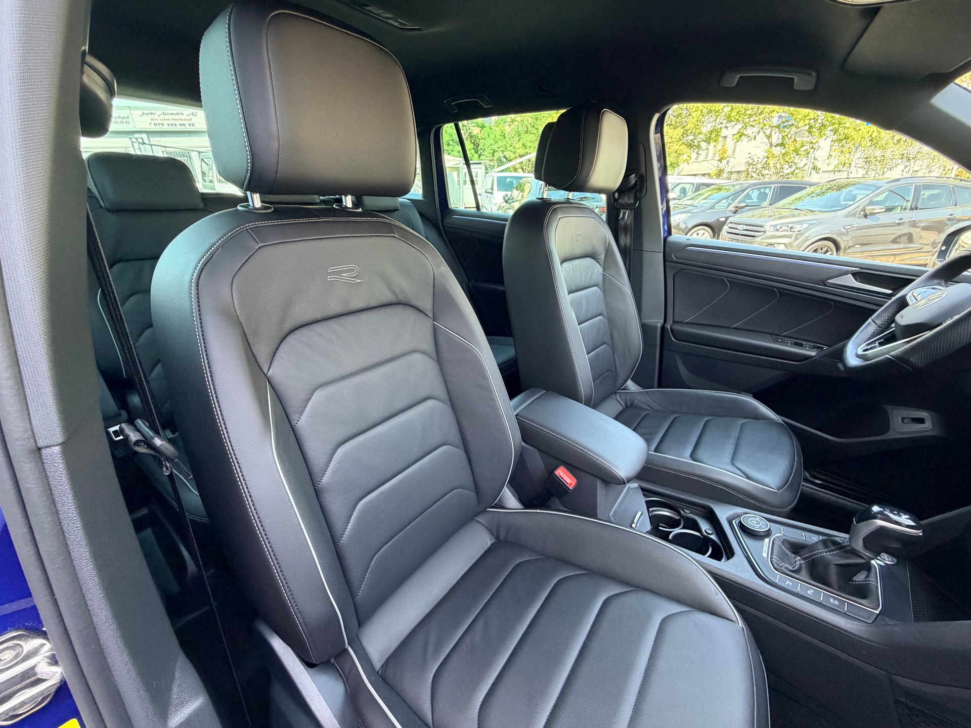 VW Tiguan 2.0TSI R-Line 4Motion DSG-image-11