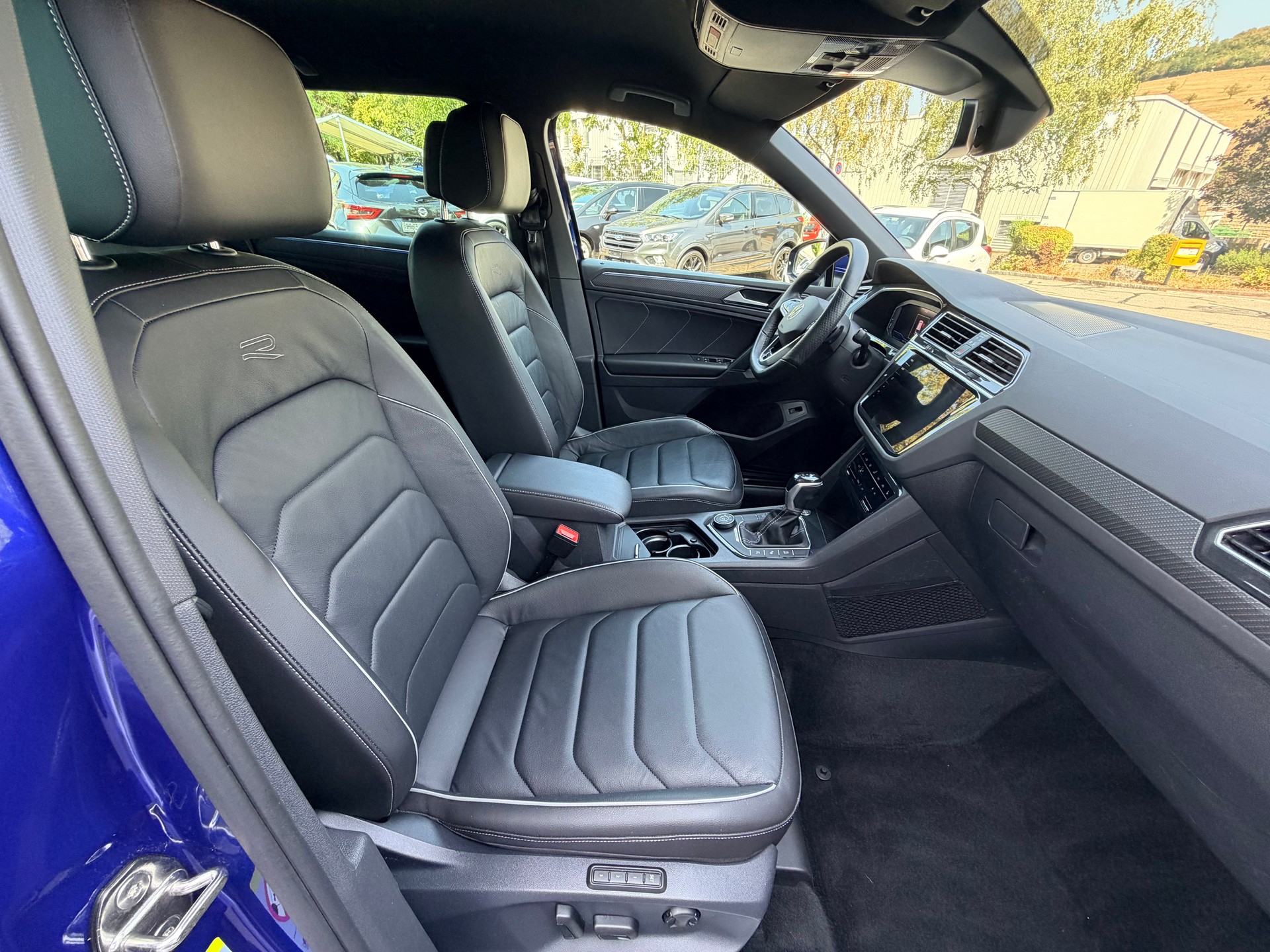 VW Tiguan 2.0TSI R-Line 4Motion DSG-image-8