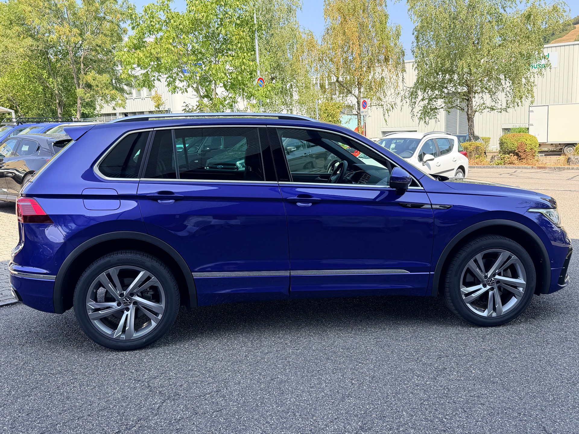 VW Tiguan 2.0TSI R-Line 4Motion DSG-image-1