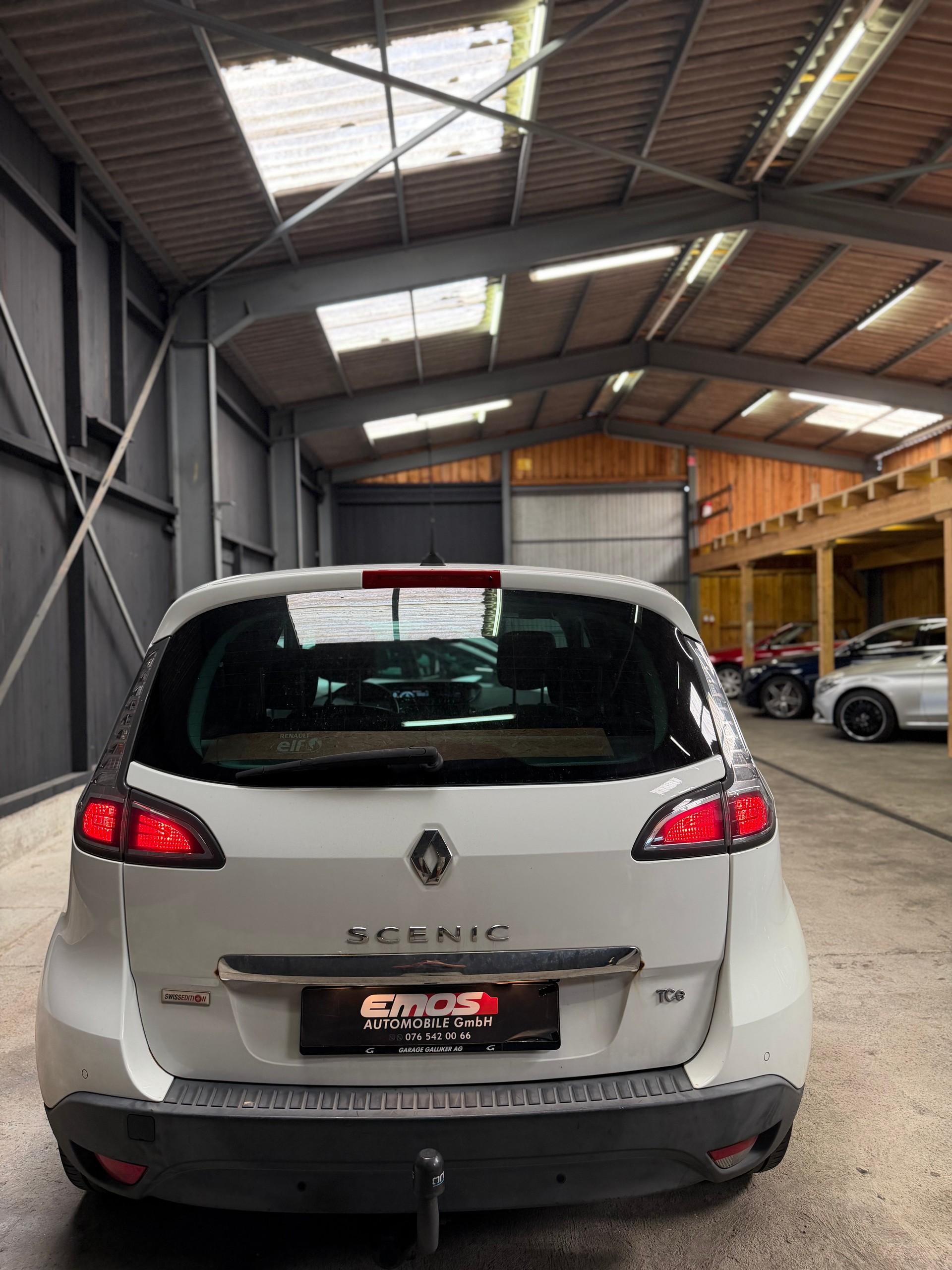 RENAULT Scénic 1.2 16V Turbo Bose Edition-image-6