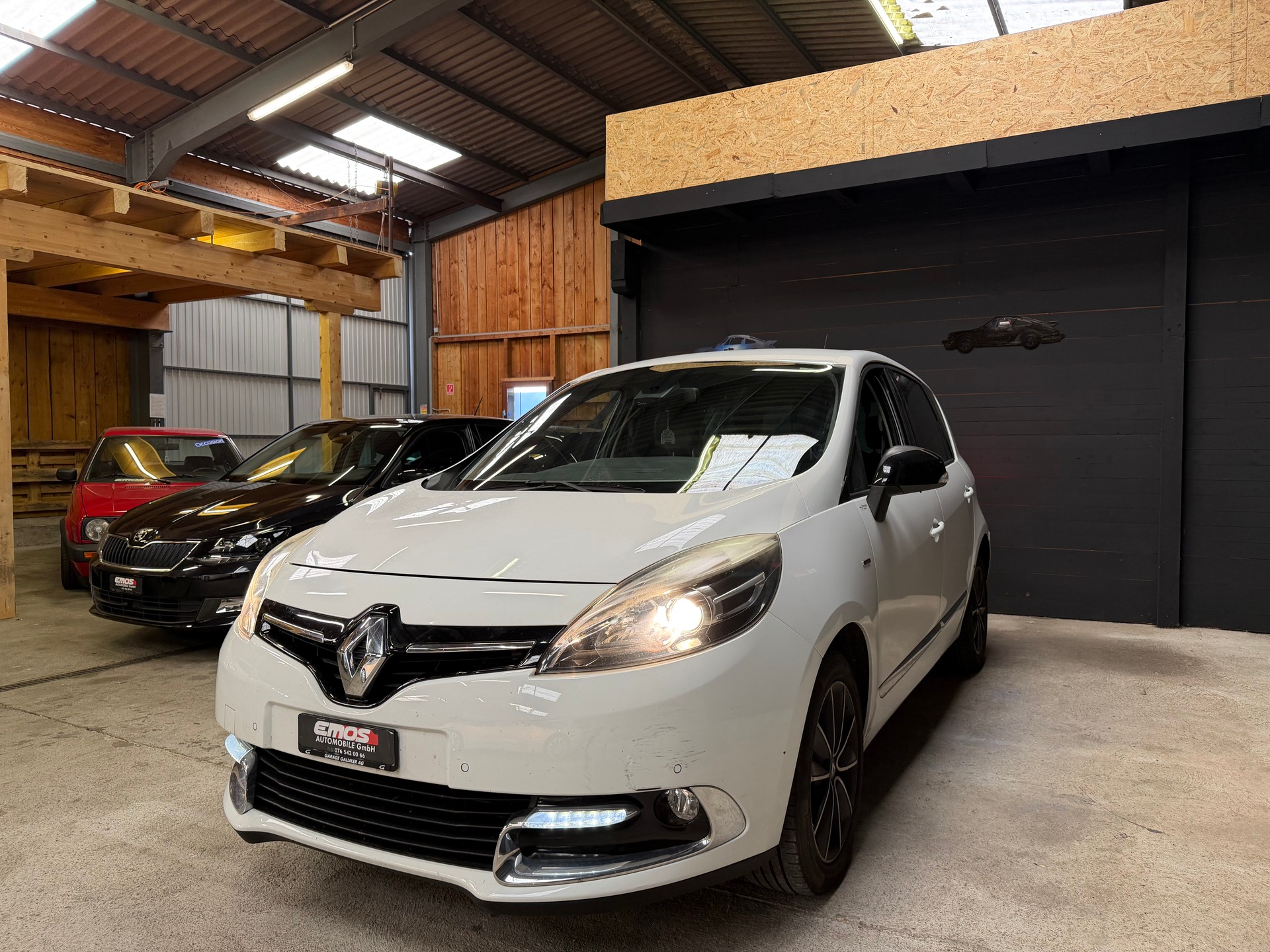 RENAULT Scénic 1.2 16V Turbo Bose Edition-image-2