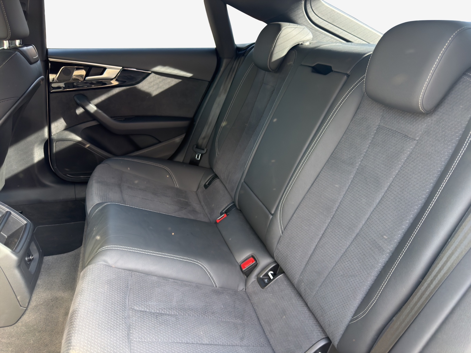 AUDI A5 Sportback 40 TFSI S-Line S-tronic quattro-image-11