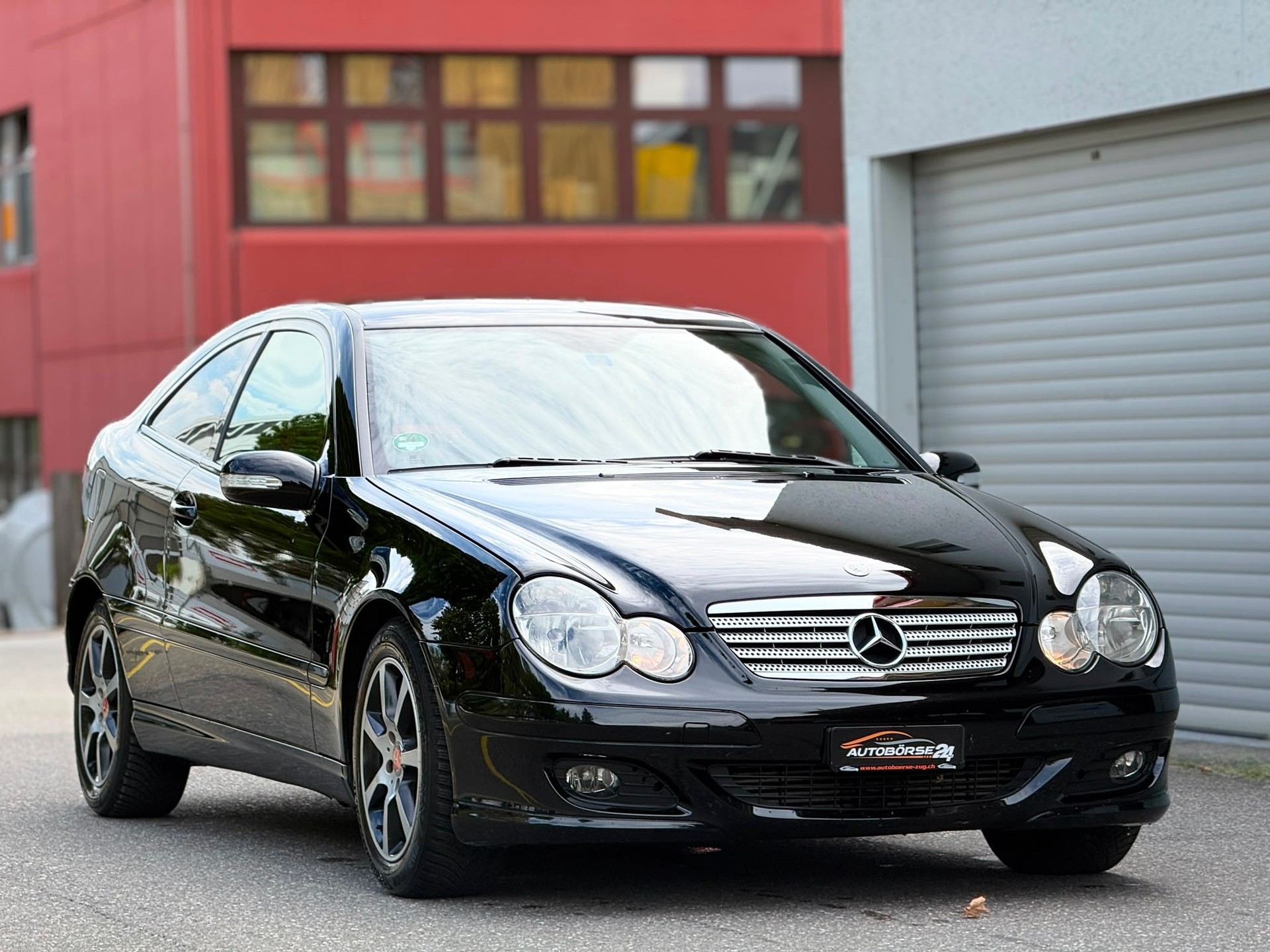 MERCEDES-BENZ C 180 Kompressor Coupé-showroom-element-1