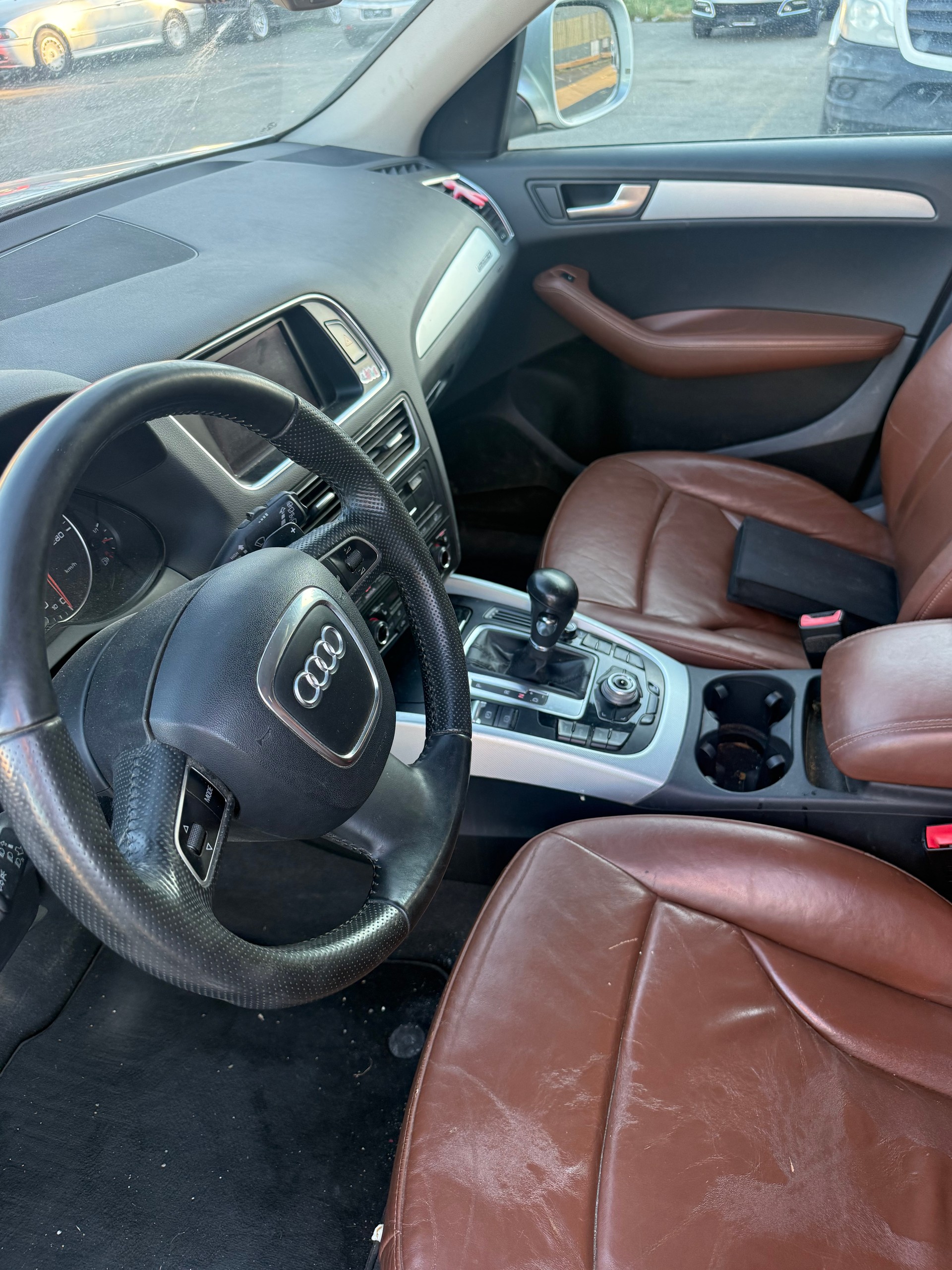 AUDI Q5 3.0 TDI quattro S-tronic-image-5