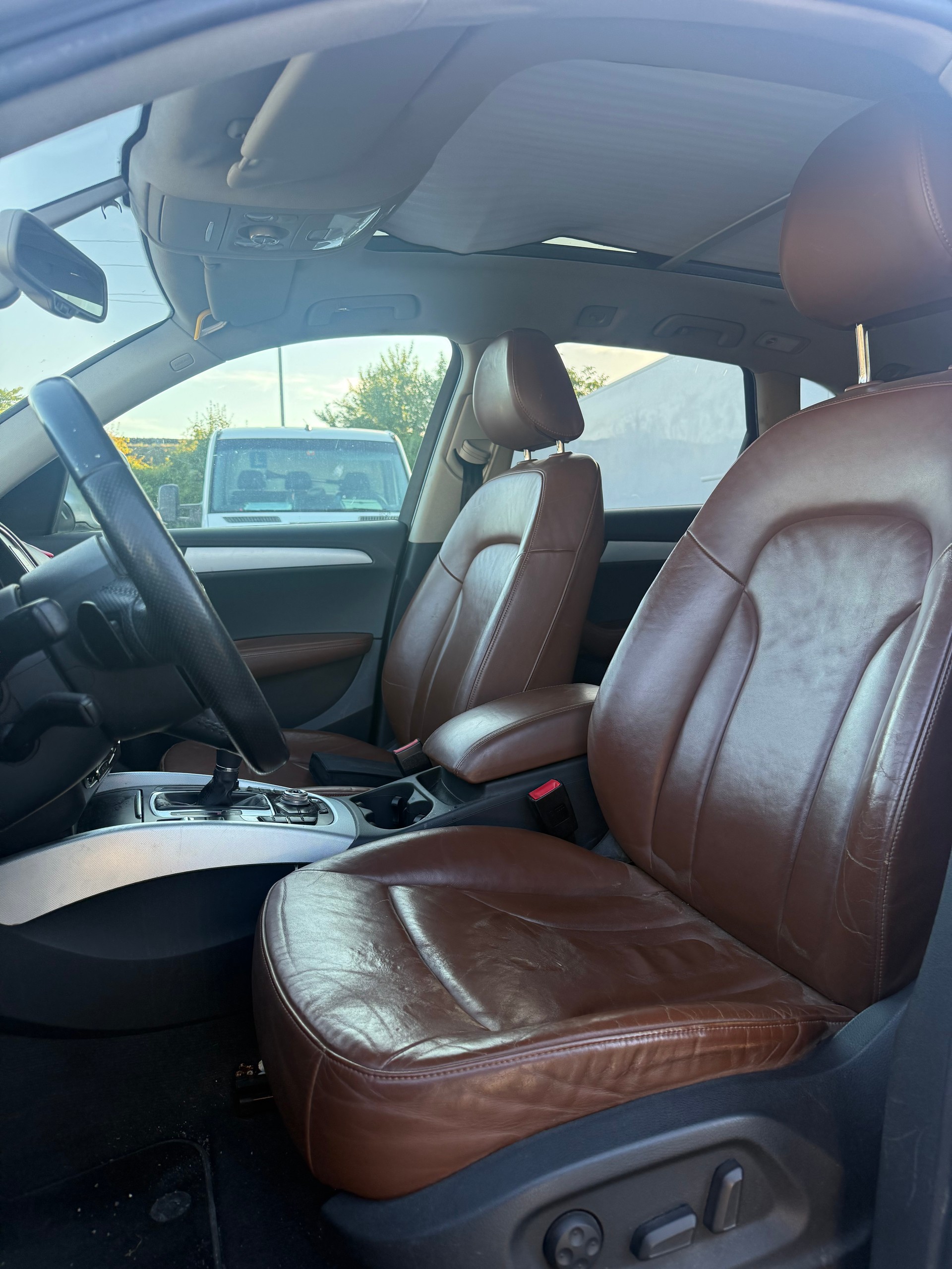 AUDI Q5 3.0 TDI quattro S-tronic-image-2