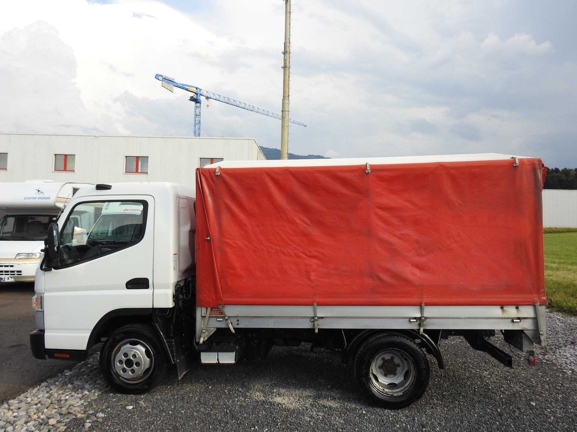 MITSUBISHI FUSO Canter-image-2