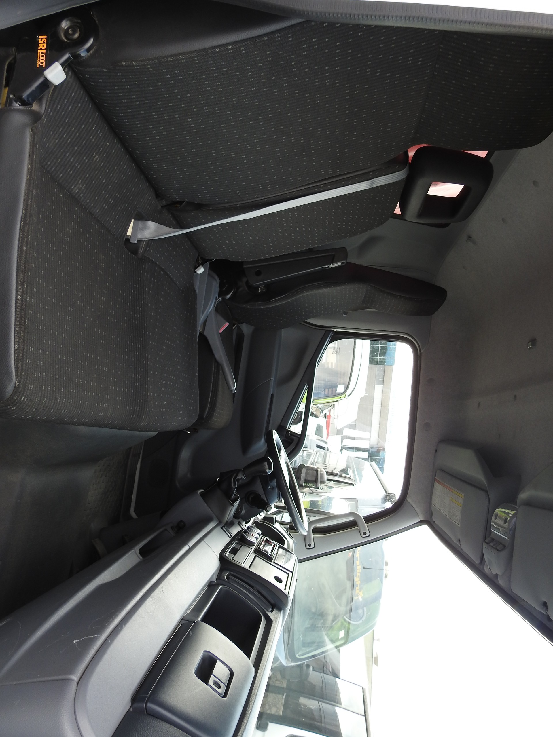 MITSUBISHI FUSO Canter-image-13