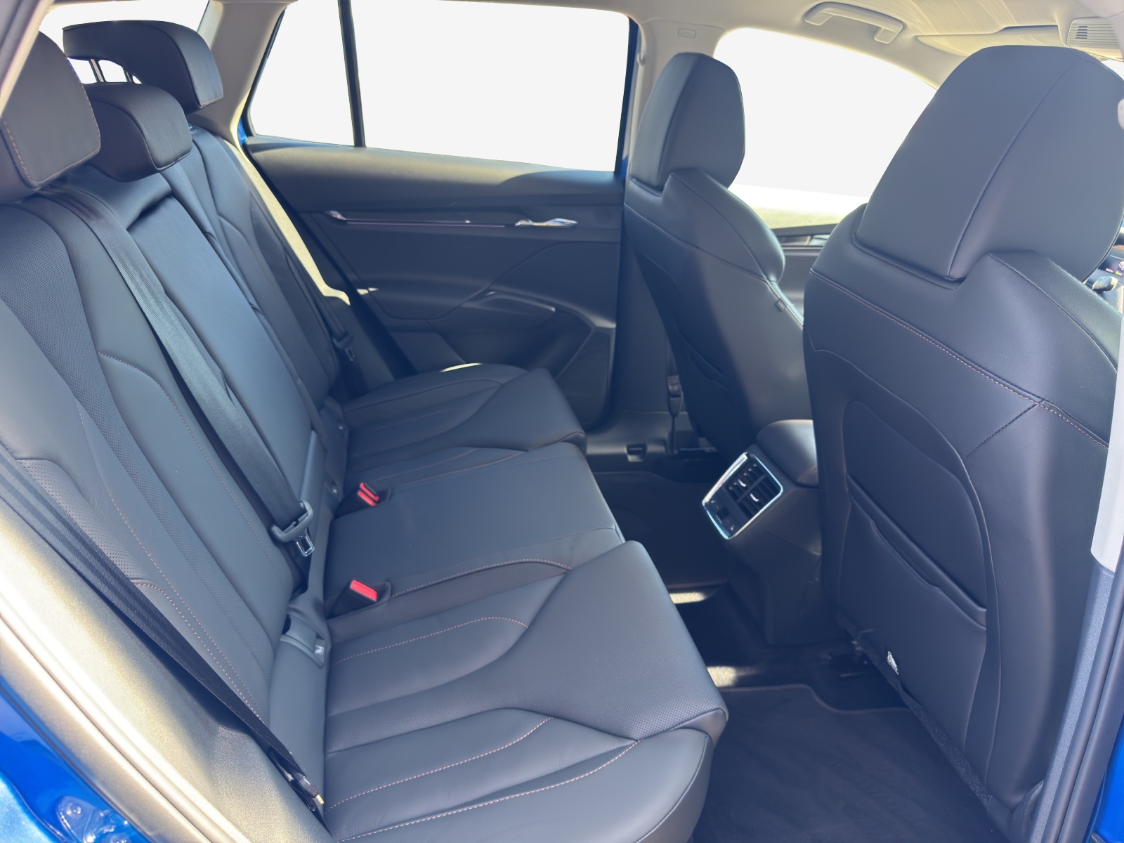 SKODA Enyaq iV 80x-image-11