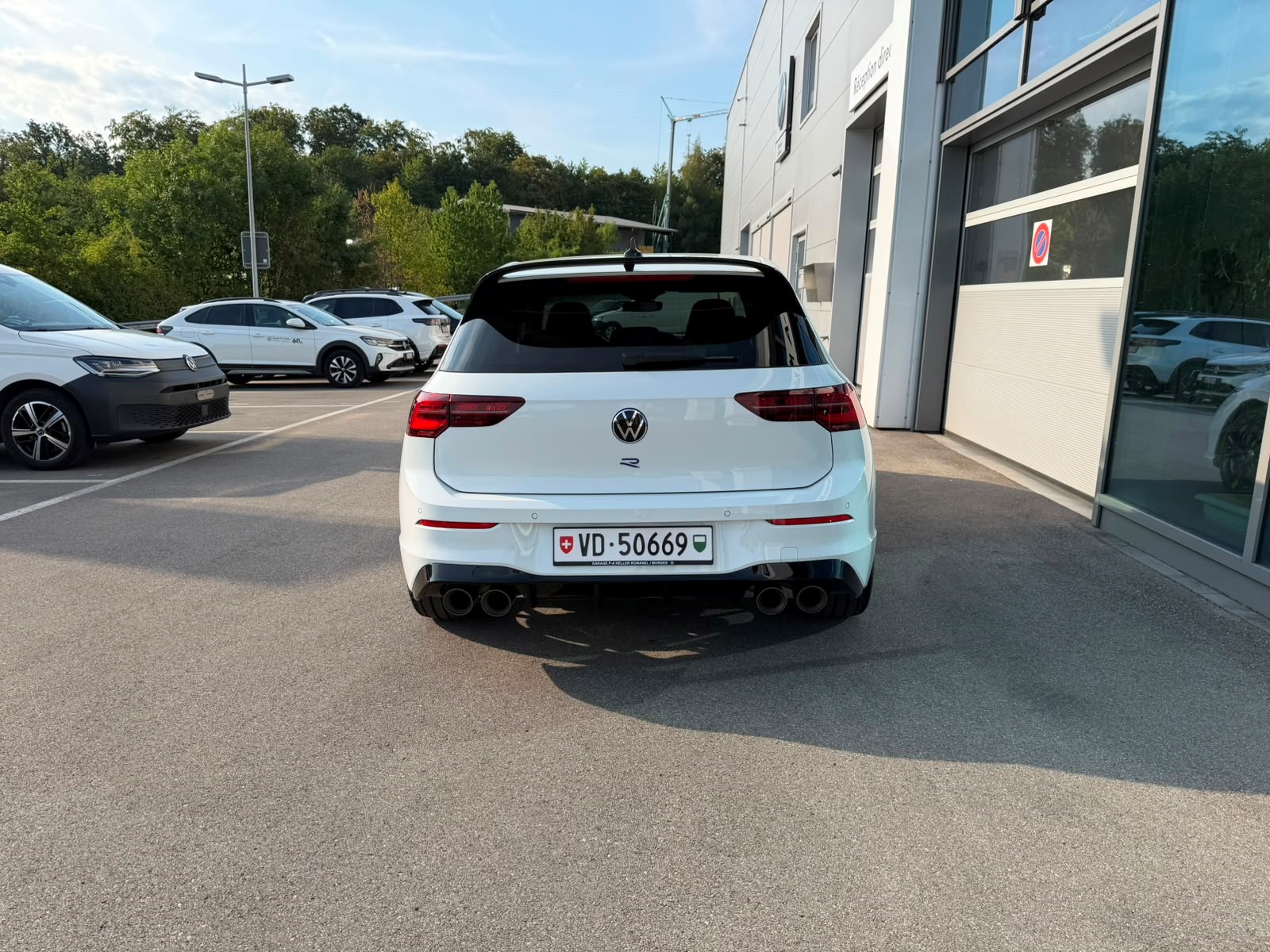 VW Golf 2.0 TSI R DSG 4Motion R 20 Years-image-6